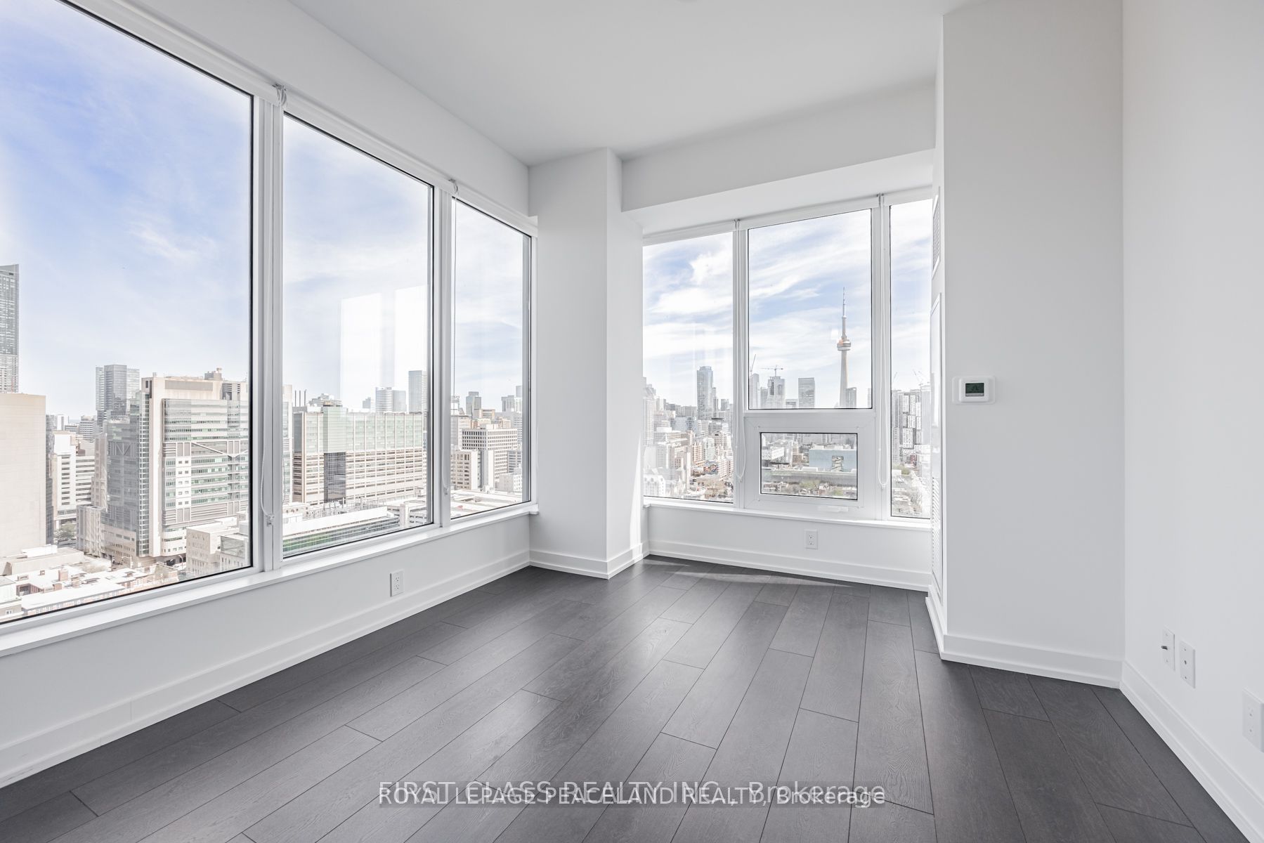 203 College Street 1608, Toronto, ON M5T 1P9