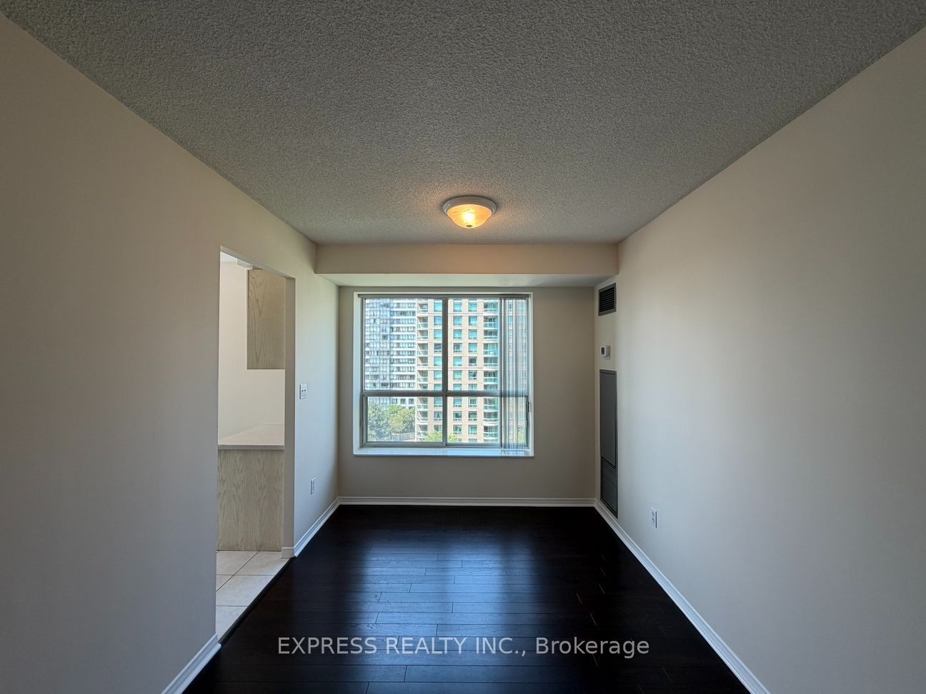 942 Yonge Street 212, Toronto, ON M4W 3S8 photo 4