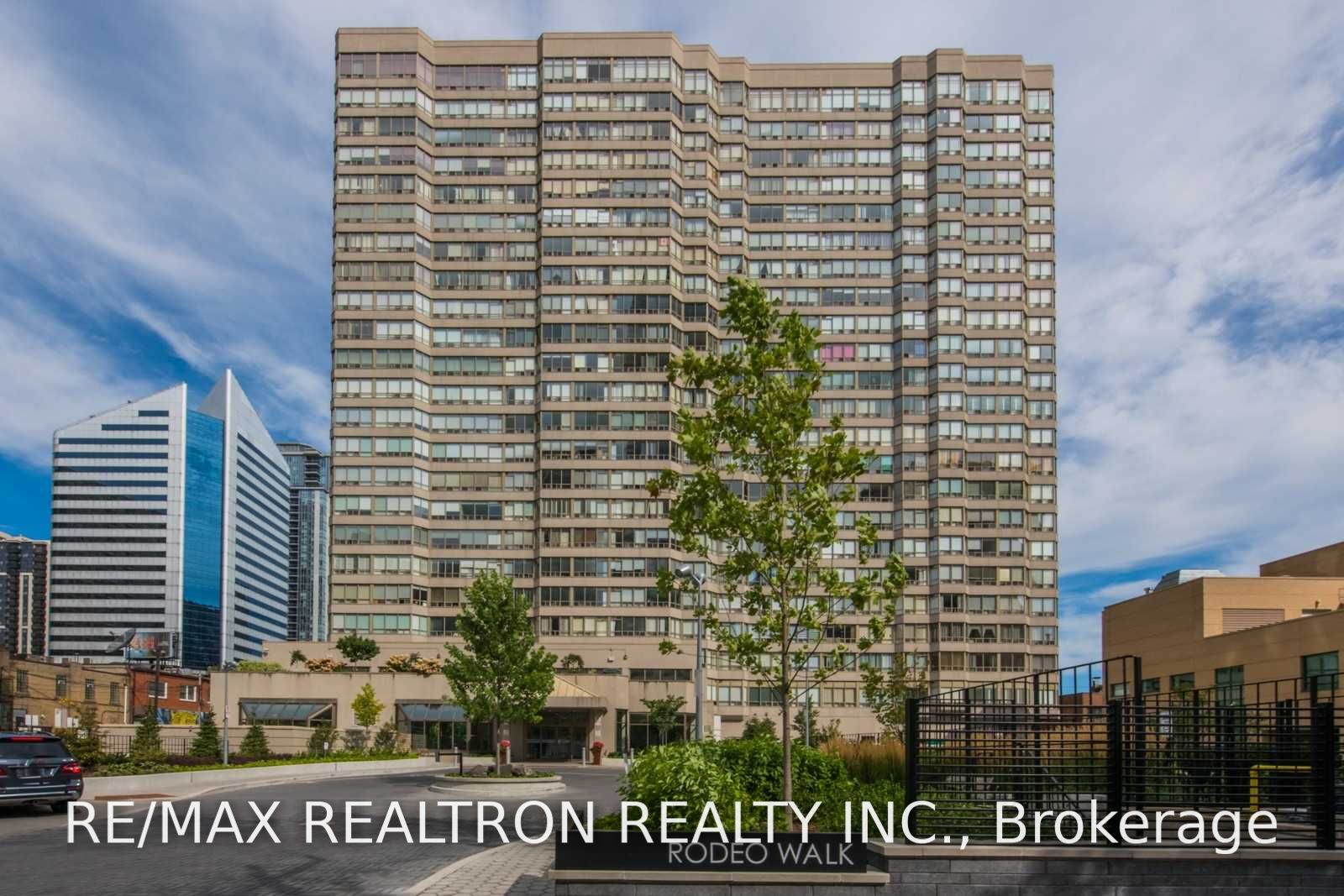 30 Greenfield Avenue 905, Toronto, ON M2N 6N3