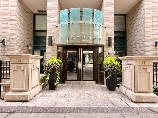 35 Hayden Street 2604, Toronto, ON M4Y 3C3