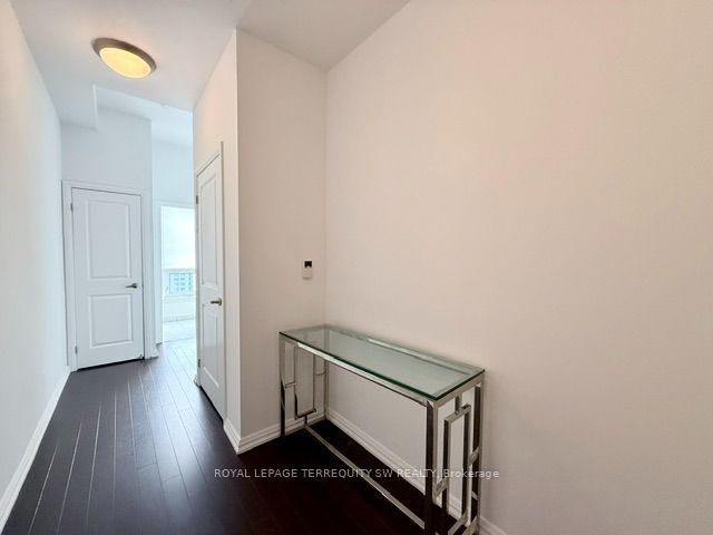 35 Hayden Street 2604, Toronto, ON M4Y 3C3 photo 5