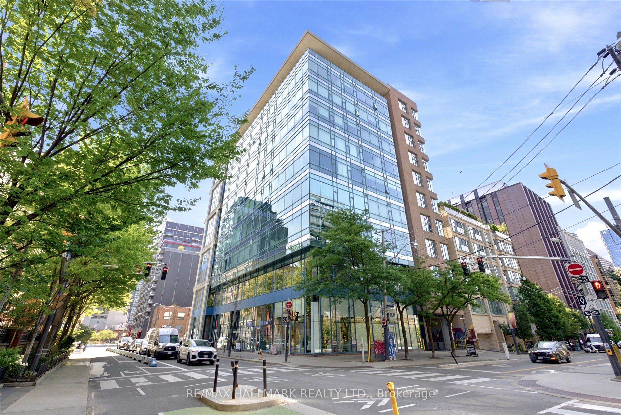 477 Richmond Street W 306, Toronto, ON M5V 3E7