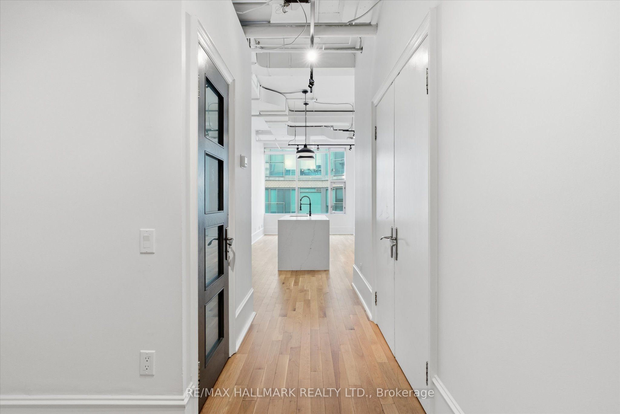477 Richmond Street W 306, Toronto, ON M5V 3E7 photo 2