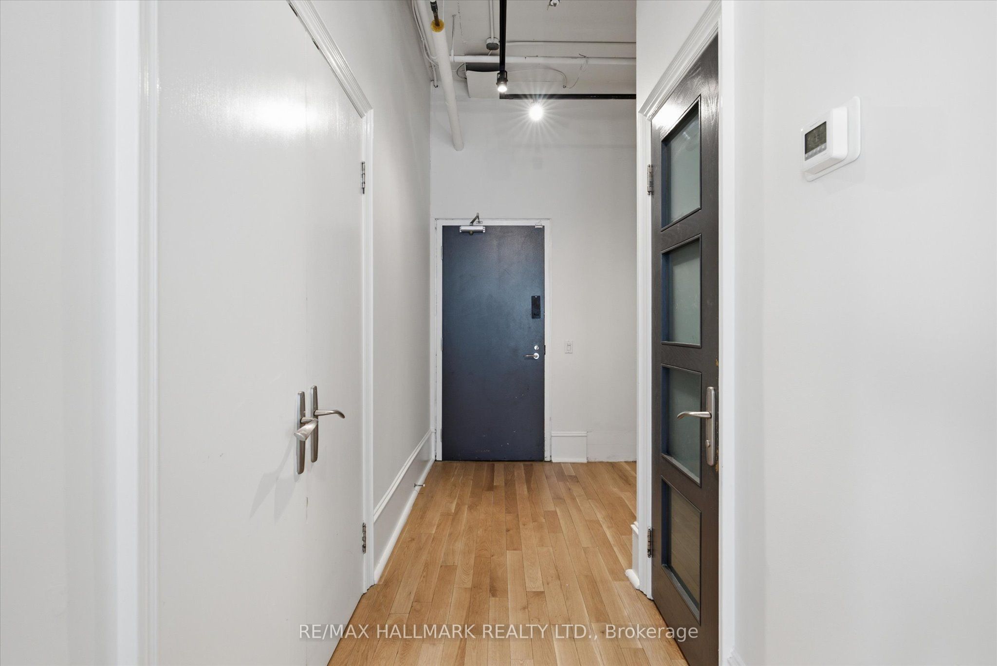 477 Richmond Street W 306, Toronto, ON M5V 3E7 photo 3