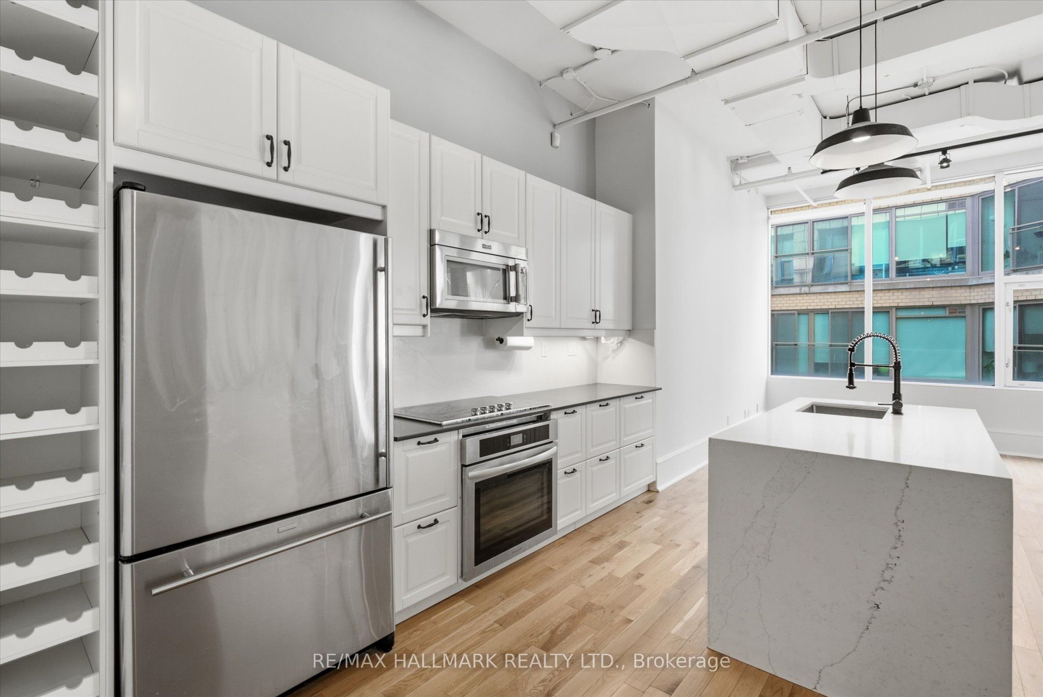 477 Richmond Street W 306, Toronto, ON M5V 3E7 photo 5