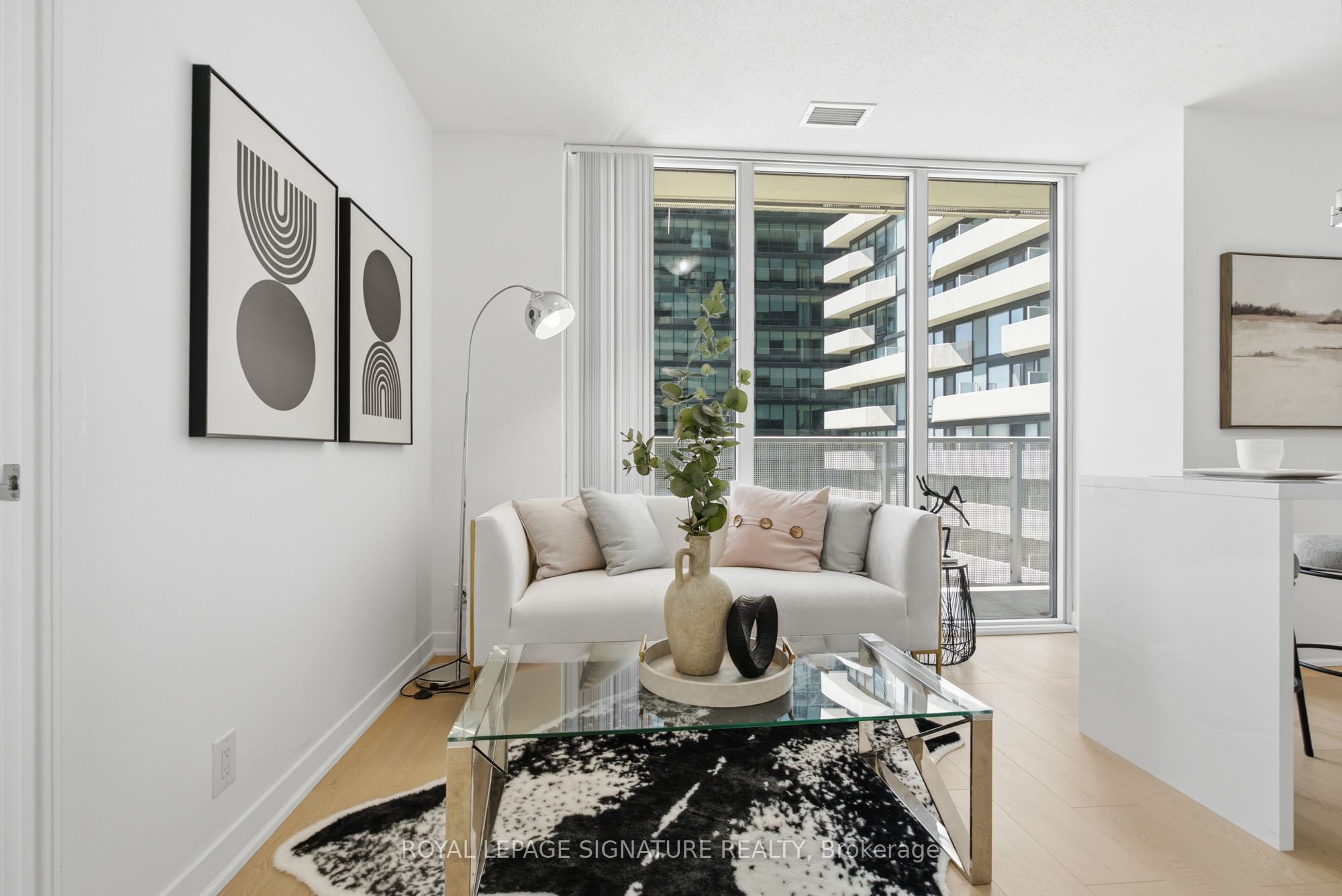88 Harbour Street 1710, Toronto, ON M5J 0C3 photo 4