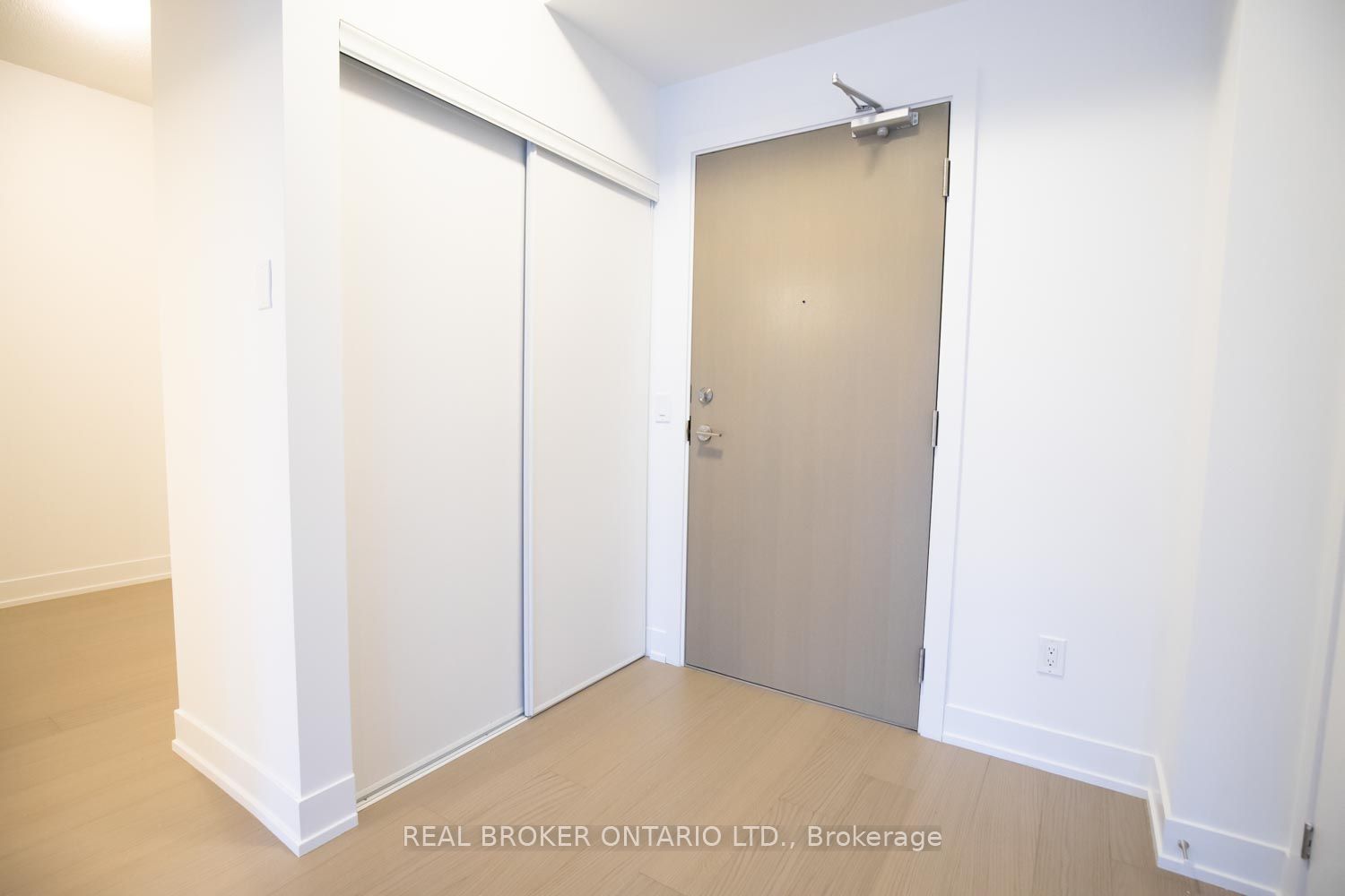 7 Kenaston Gardens 123, Toronto, ON M2K 1G7 photo 2