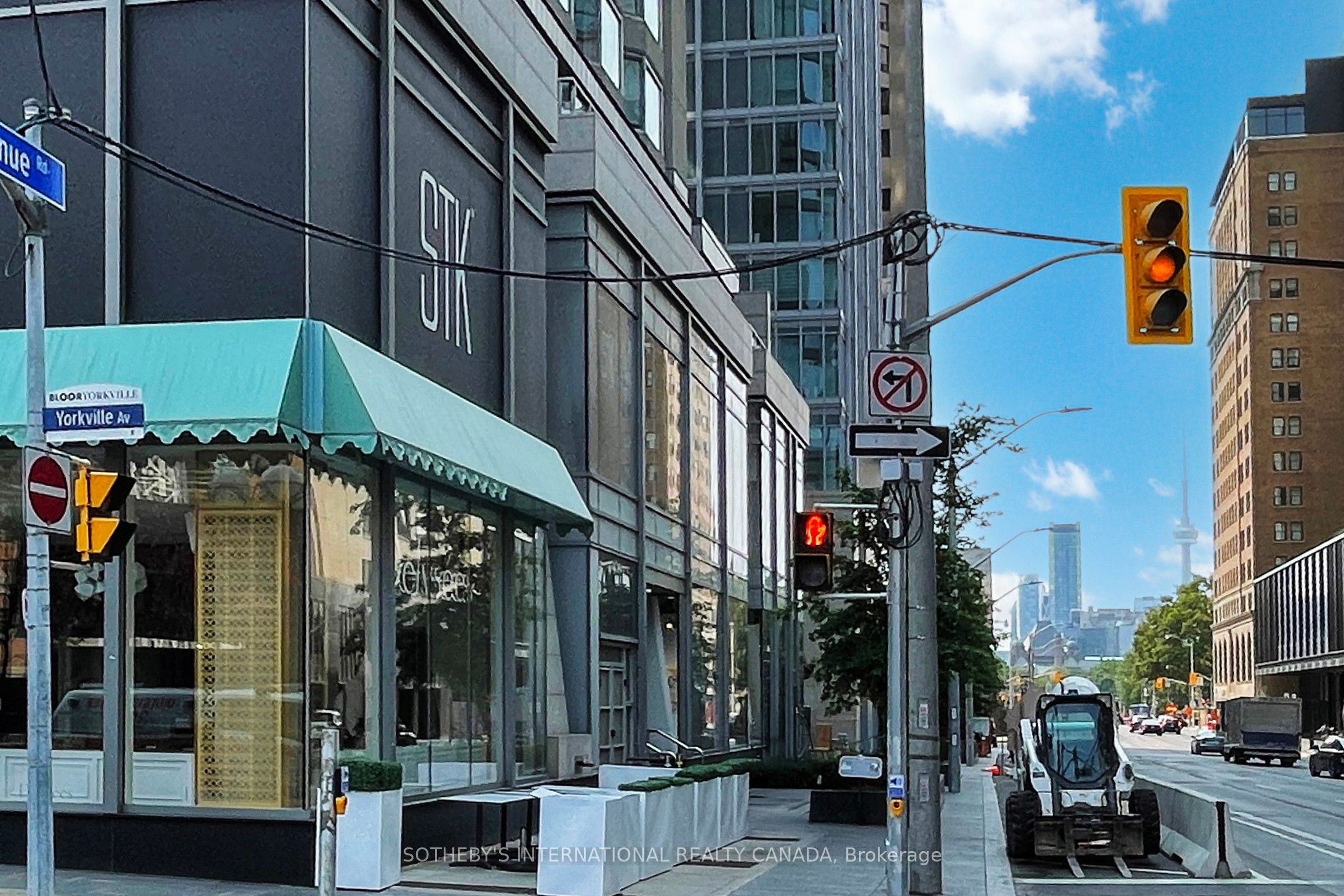 155 Yorkville Avenue 917, Toronto, ON M5R 0B4 photo 2