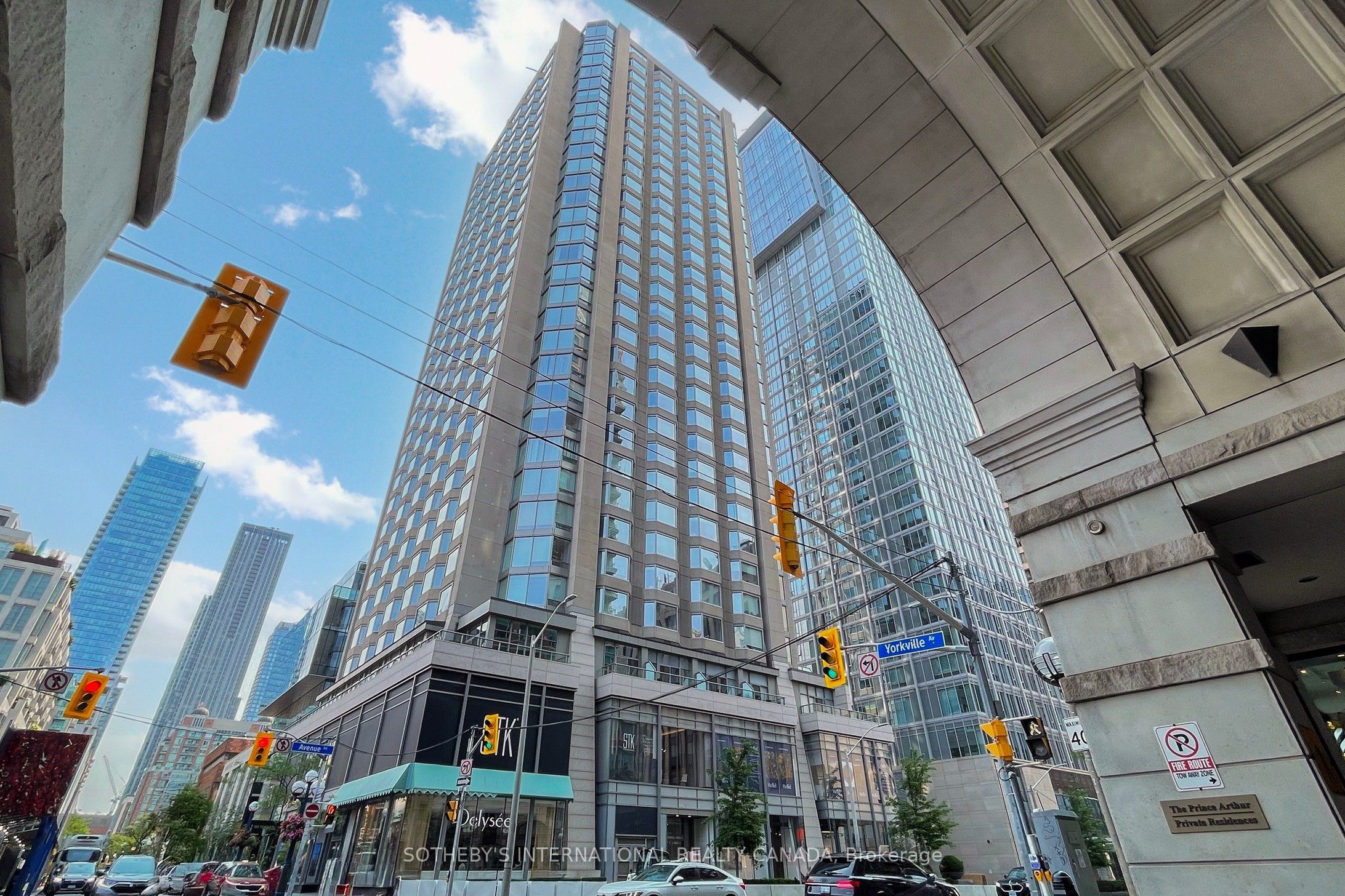 155 Yorkville Avenue 917, Toronto, ON M5R 0B4 photo 4