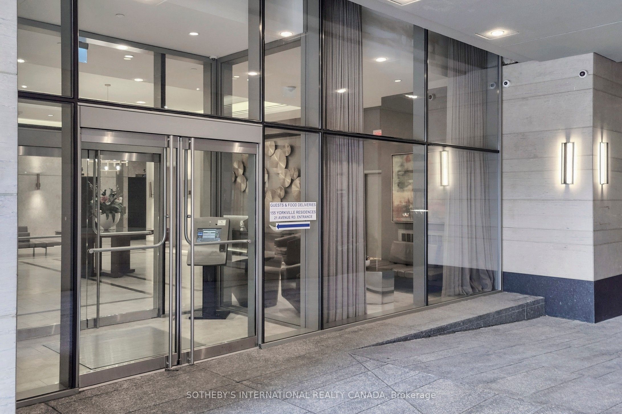 155 Yorkville Avenue 917, Toronto, ON M5R 0B4 photo 5