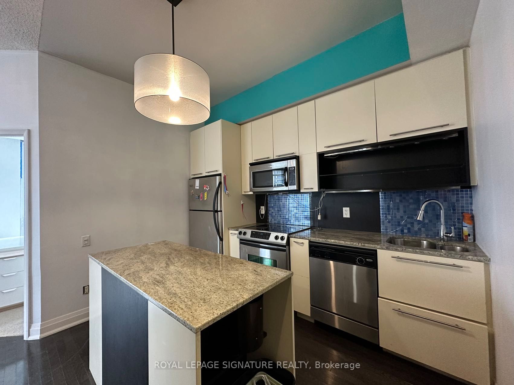 21 Carlton Street 1905, Toronto, ON M5B 1L3 photo 3