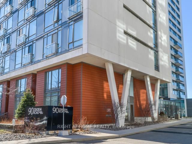 90 Stadium Road 823, Toronto, ON M5V 3W5