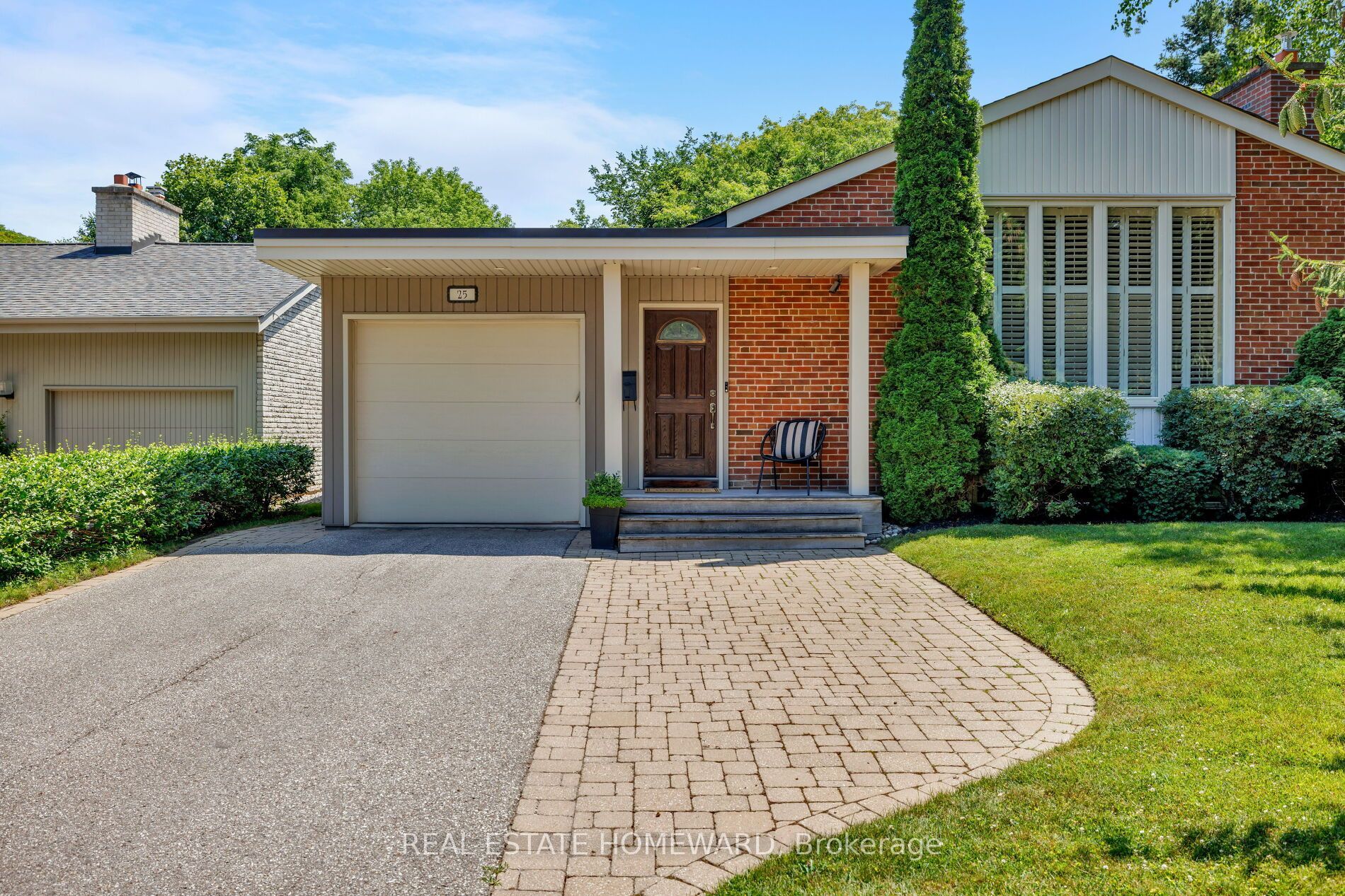 25 Talwood Drive, Toronto, ON M3B 2P4 photo 2