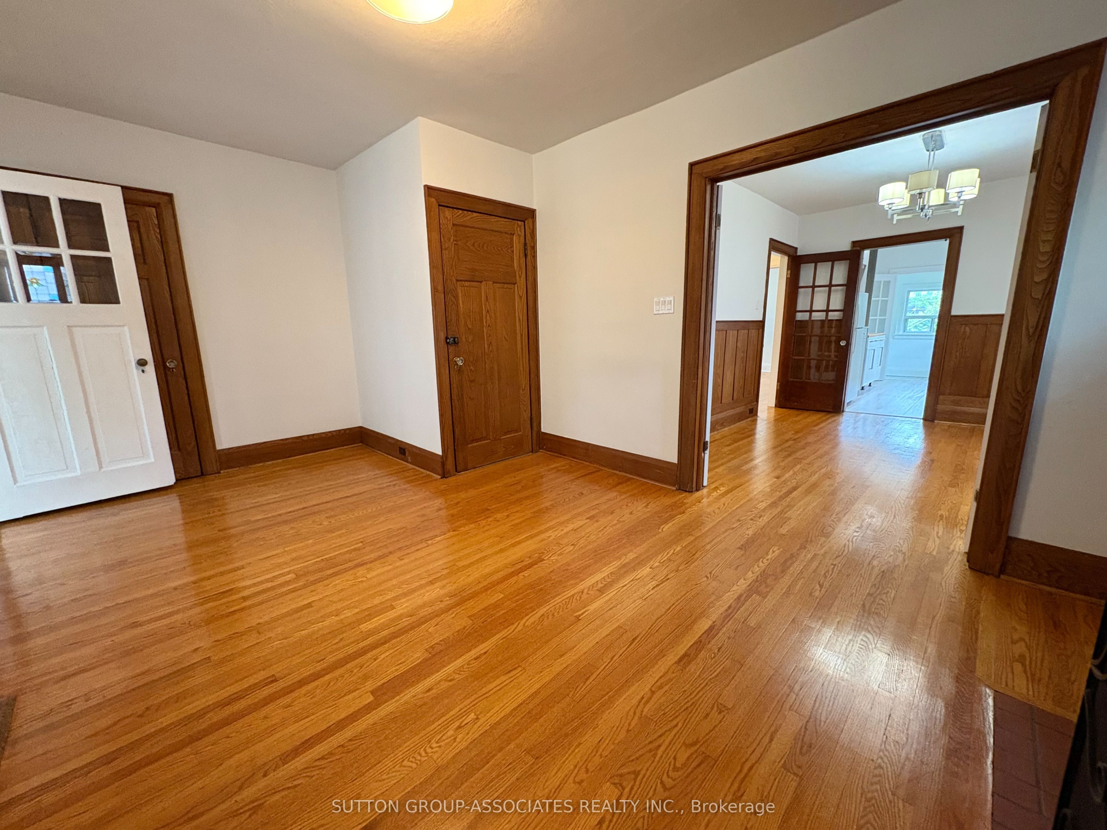 191 Arlington Avenue Upper, Toronto, ON M6C 2Z4 photo 5