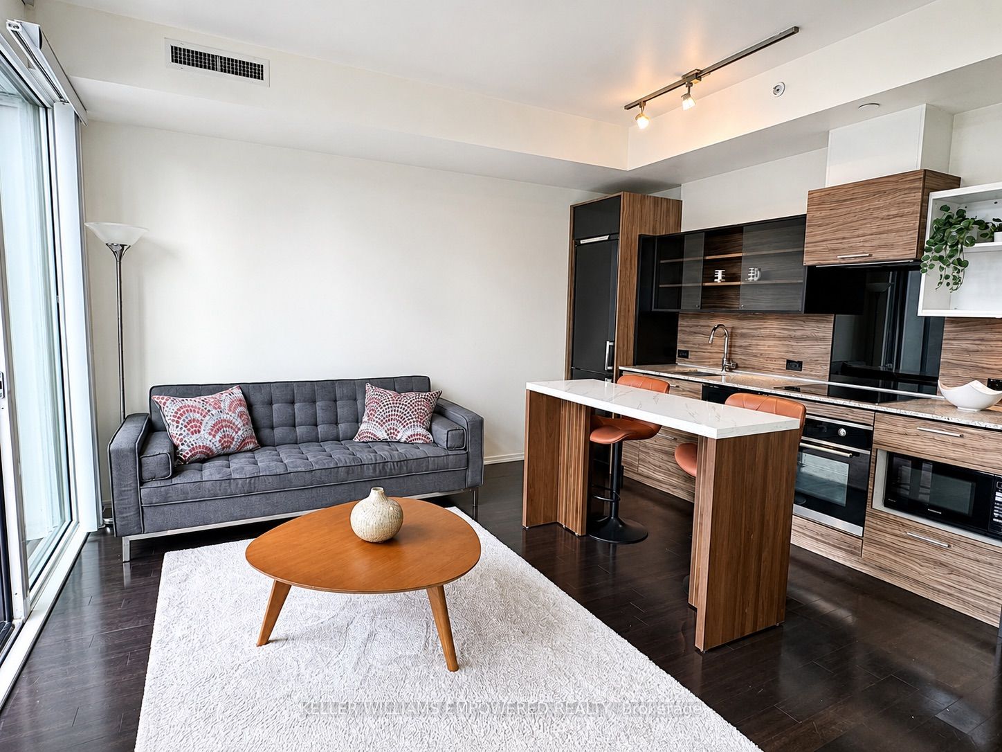 75 St Nicholas Street 1109, Toronto, ON M4Y 0A5