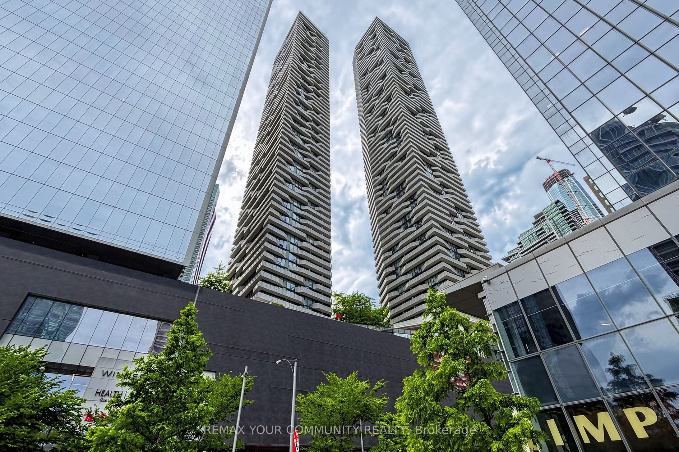 88 Harbour Street 3702, Toronto, ON M5J 1B7