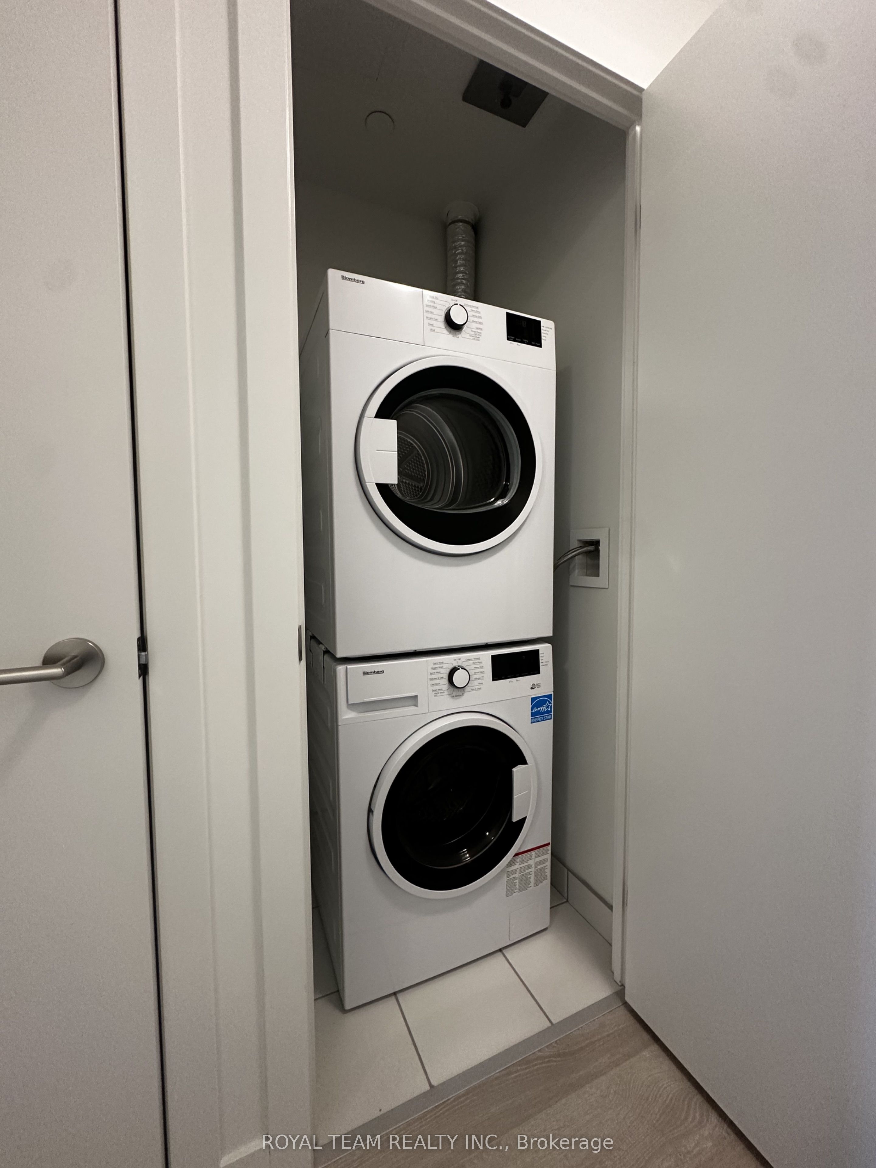 1 Quarrington Lane 3409, Toronto, ON M3C 0S4 photo 3