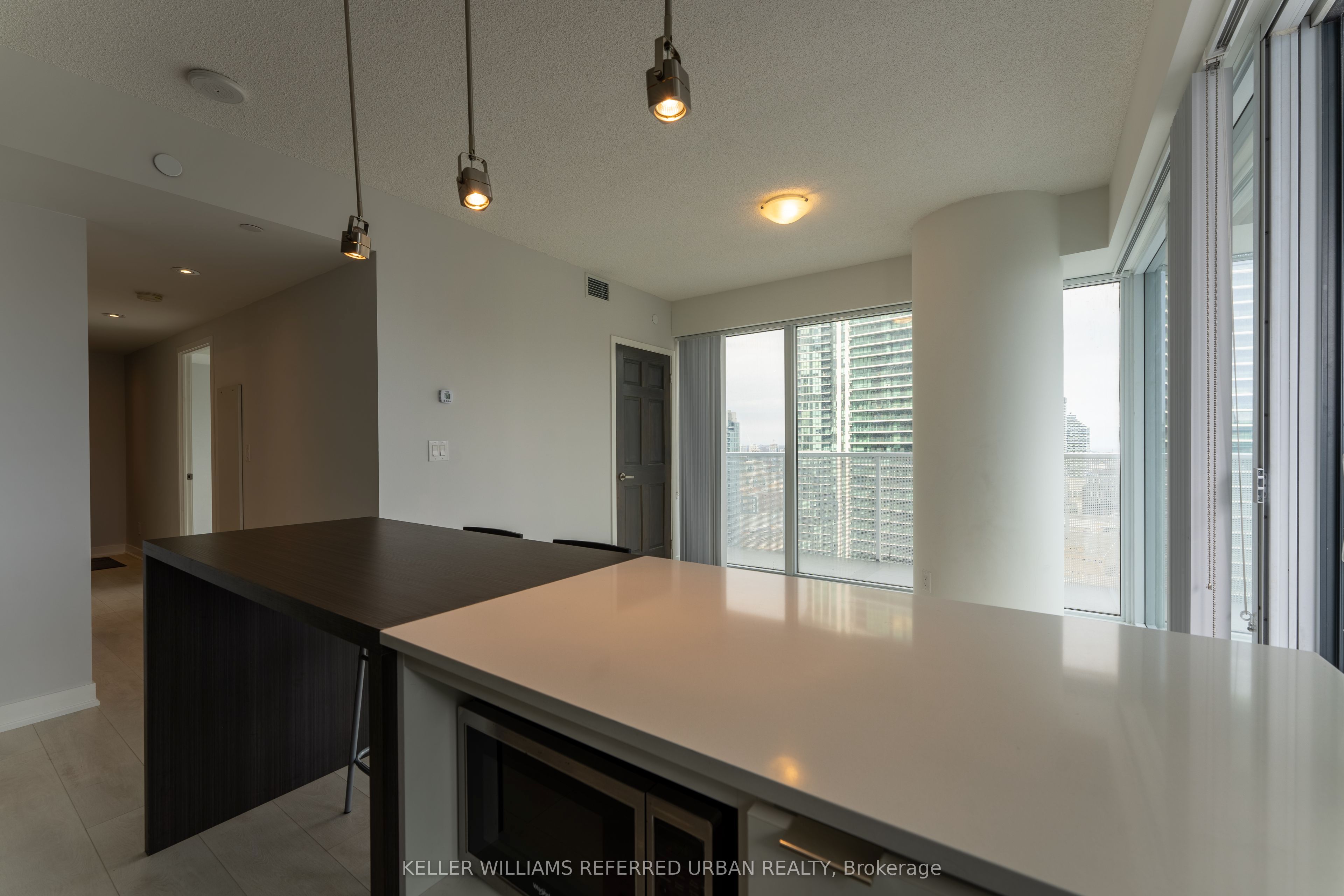 88 Harbour Street 3207, Toronto, ON M5J 0C3 photo 3