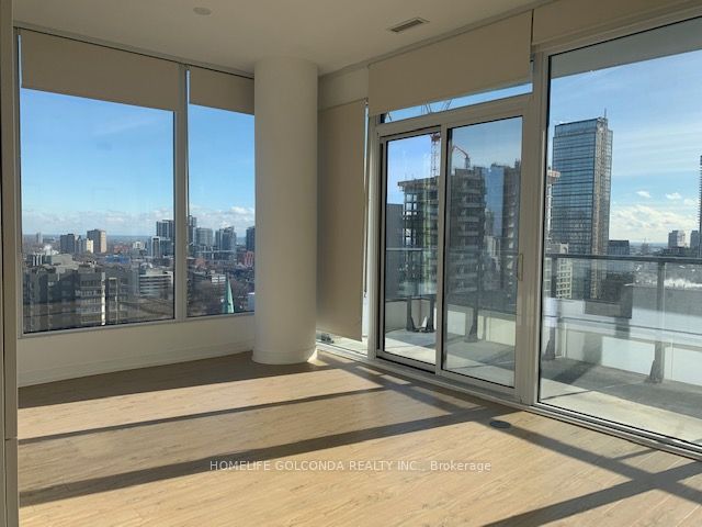 85 Wood Street 2216, Toronto, ON M4Y 0E8