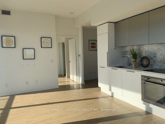 85 Wood Street 2216, Toronto, ON M4Y 0E8 photo 4