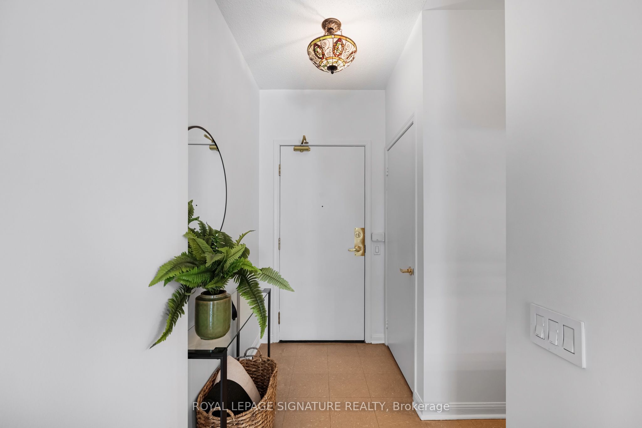 650 Lawrence Avenue W 106, Toronto, ON M6A 3E8 photo 2