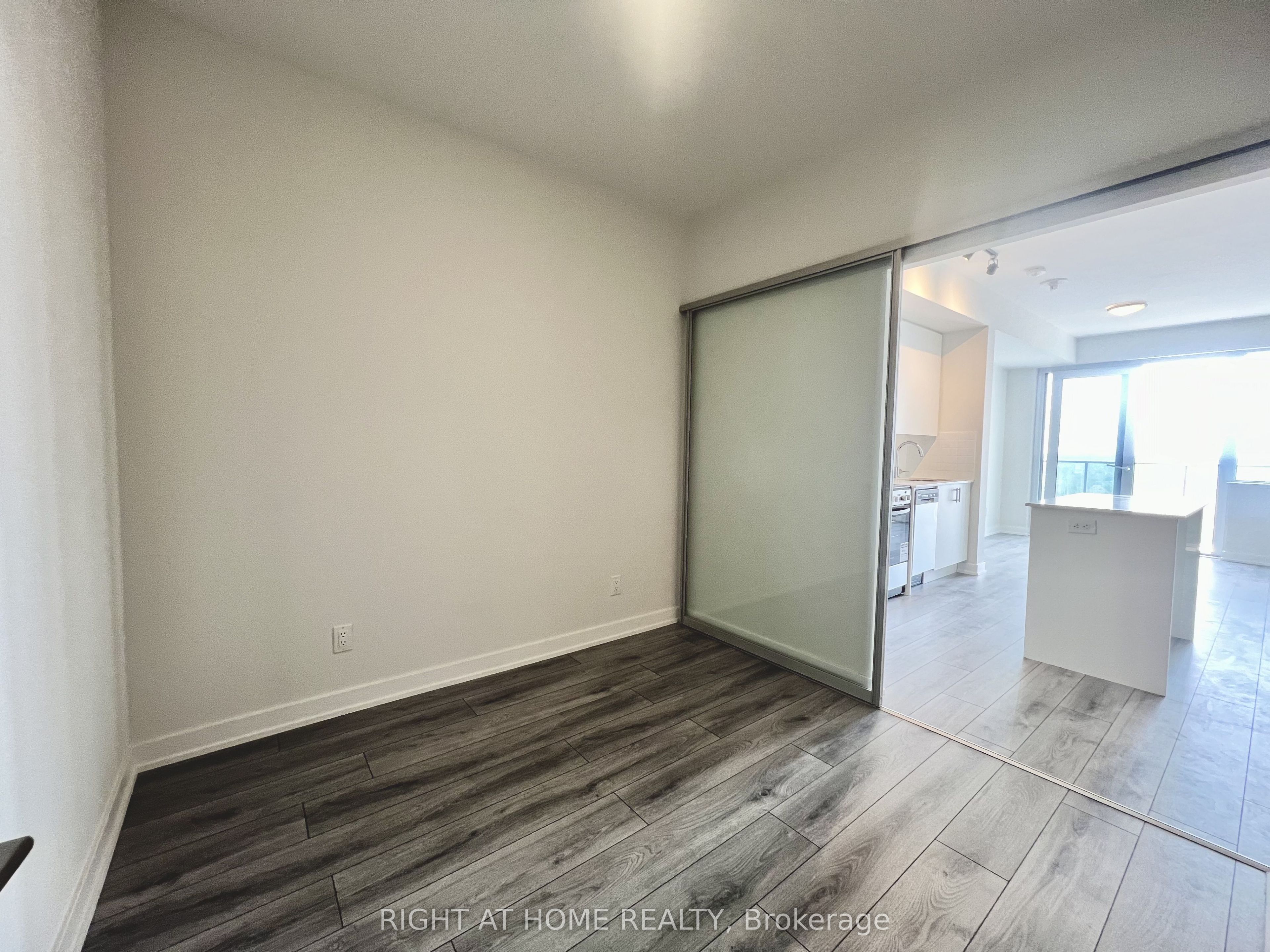 15 Ellerslie Avenue 2301, Toronto, ON M2N 0L7 photo 5