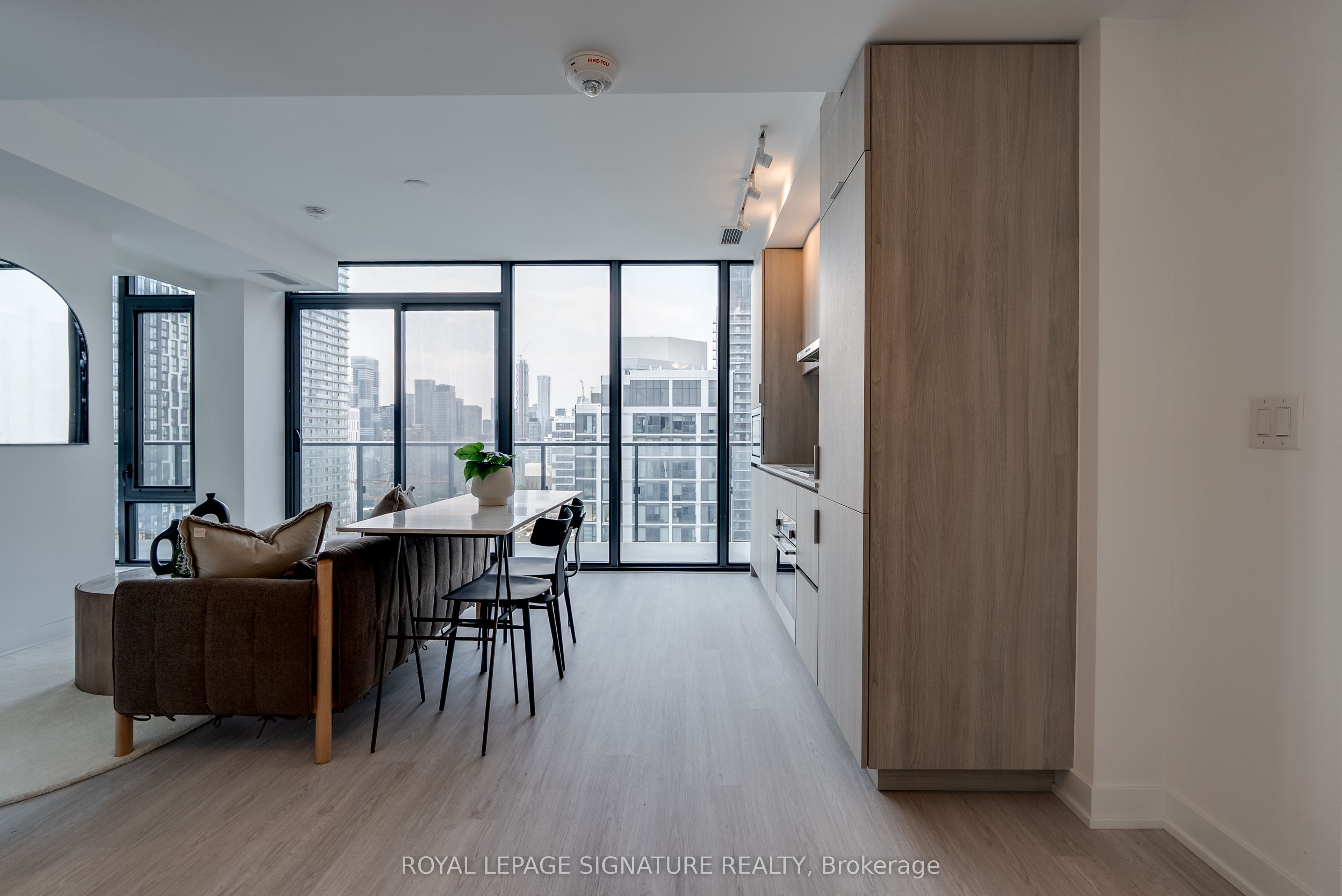 47 Mutual Street 3204, Toronto, ON M5B 0C6 photo 5
