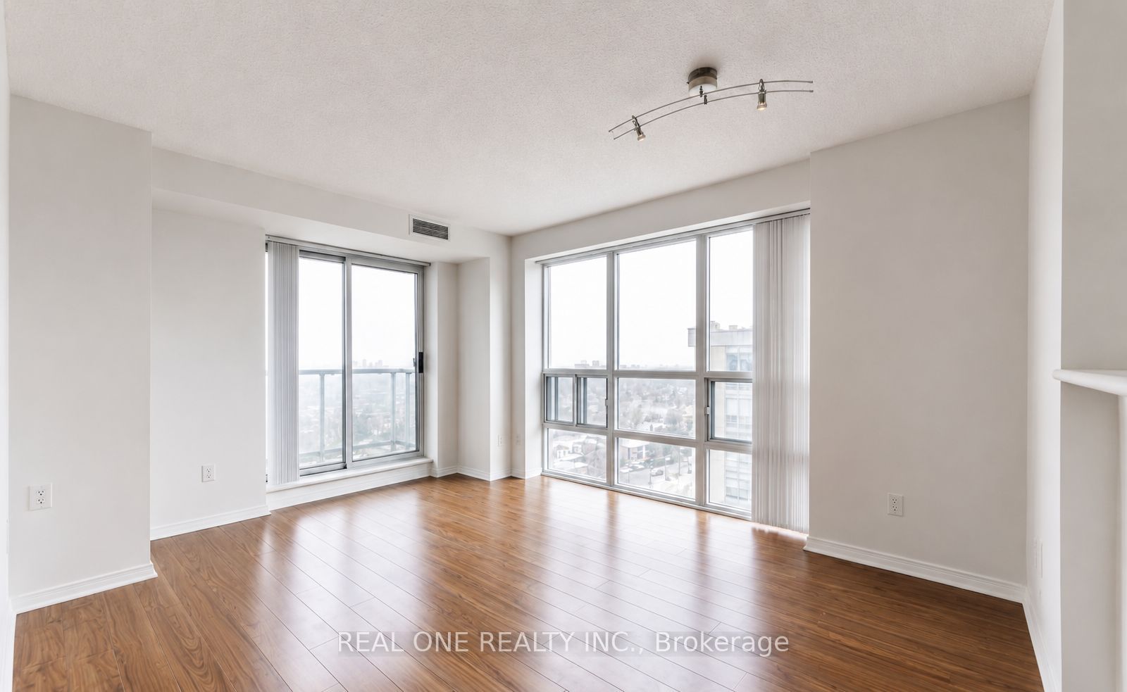 26 Olive Avenue 1902, Toronto, ON M2N 7G7 photo 2