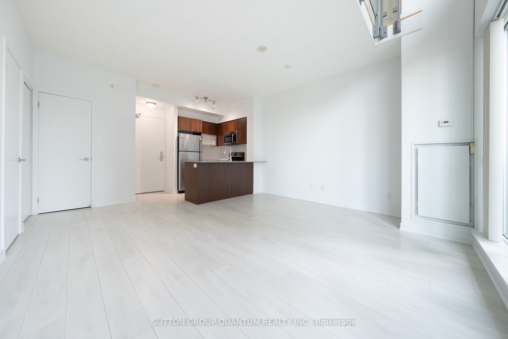 150 East Liberty Street 1012, Toronto, ON M6K 3R5 photo 4