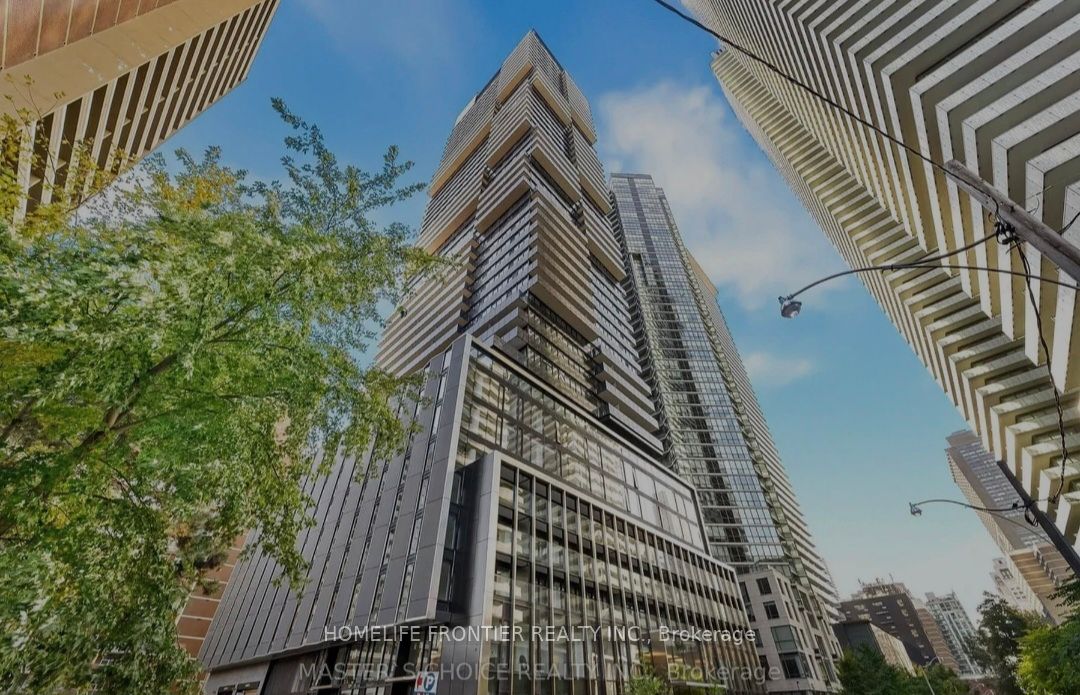 55 Charles Street E 2907, Toronto, ON M4Y 0J1 photo 2