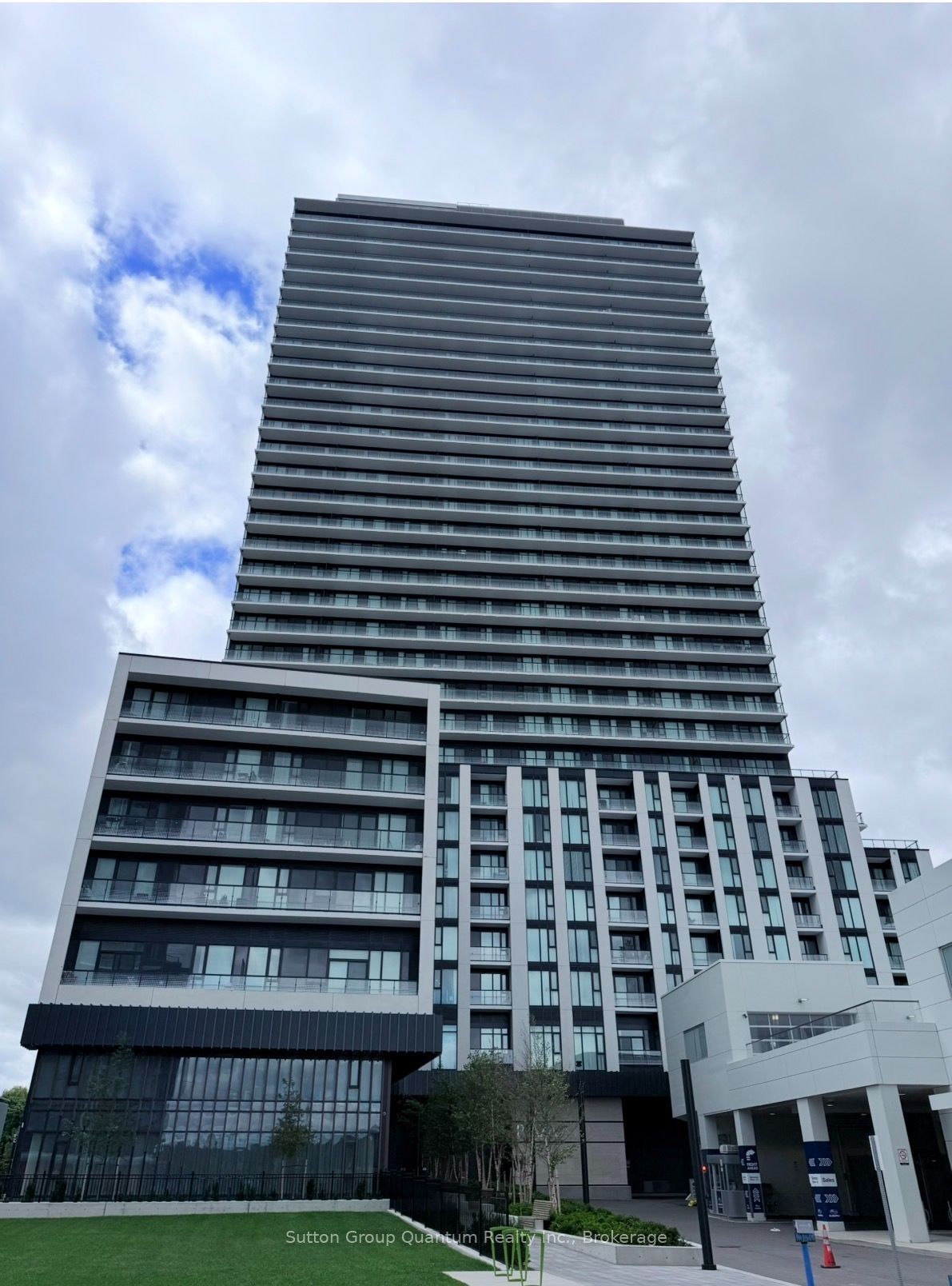5858 Yonge Street, Toronto, ON M2M 0C6