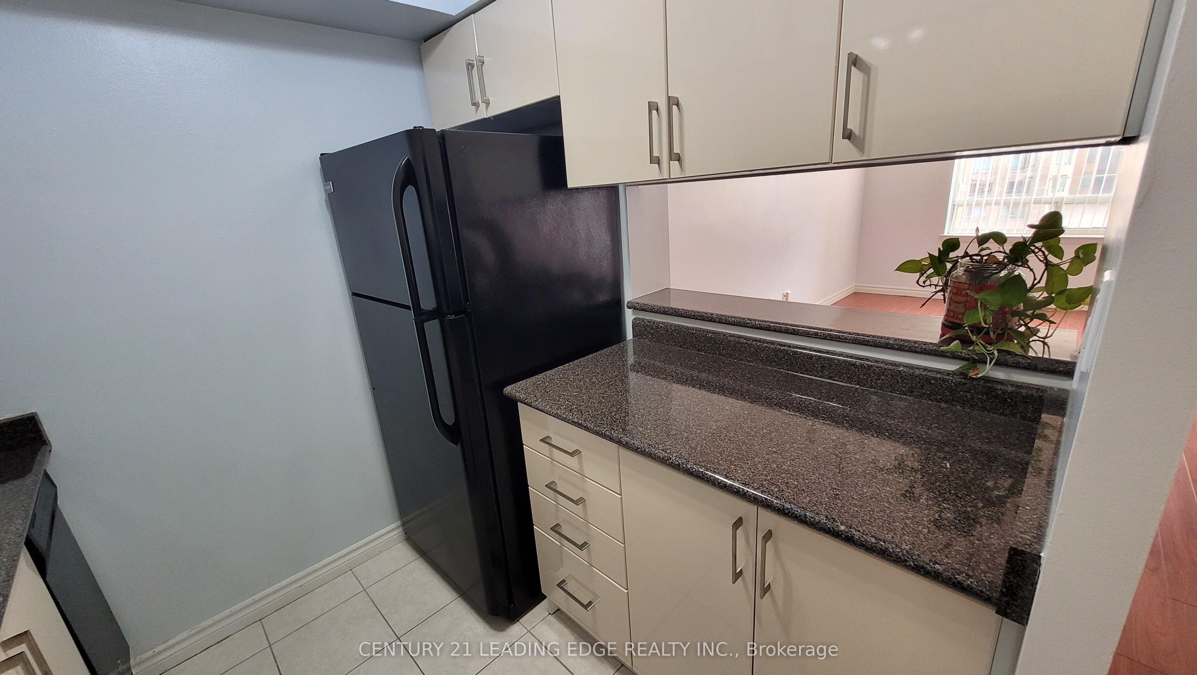 633 Bay Street 1512, Toronto, ON M5G 2G4 photo 4