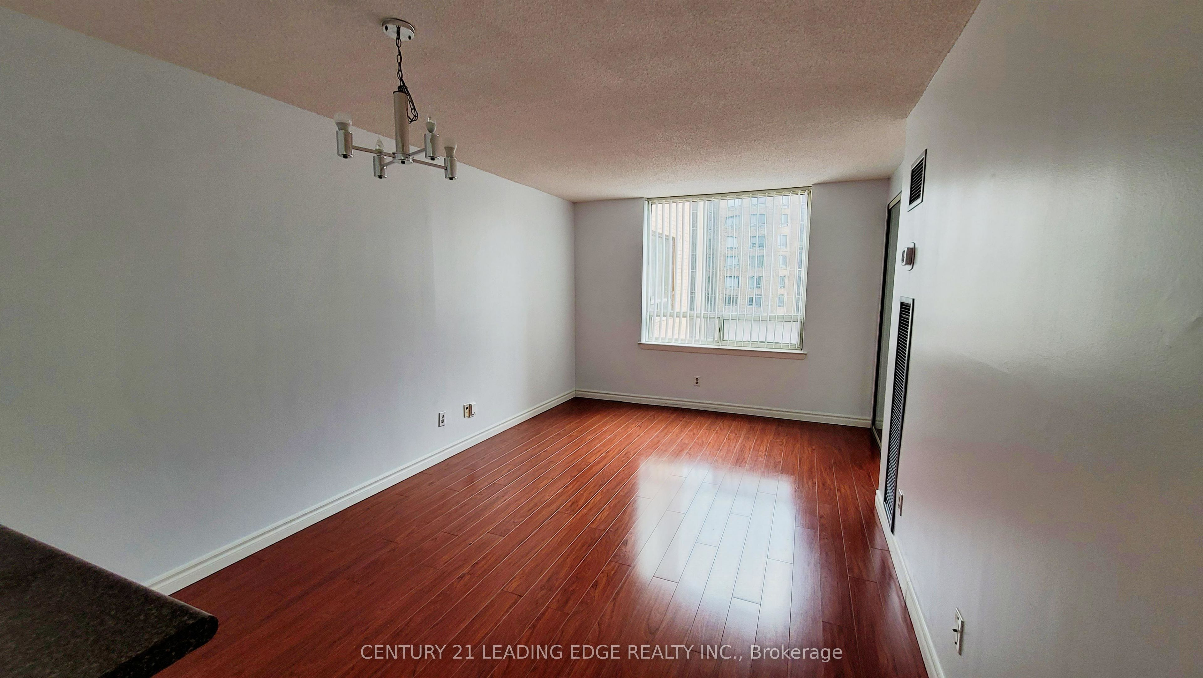 633 Bay Street 1512, Toronto, ON M5G 2G4 photo 5
