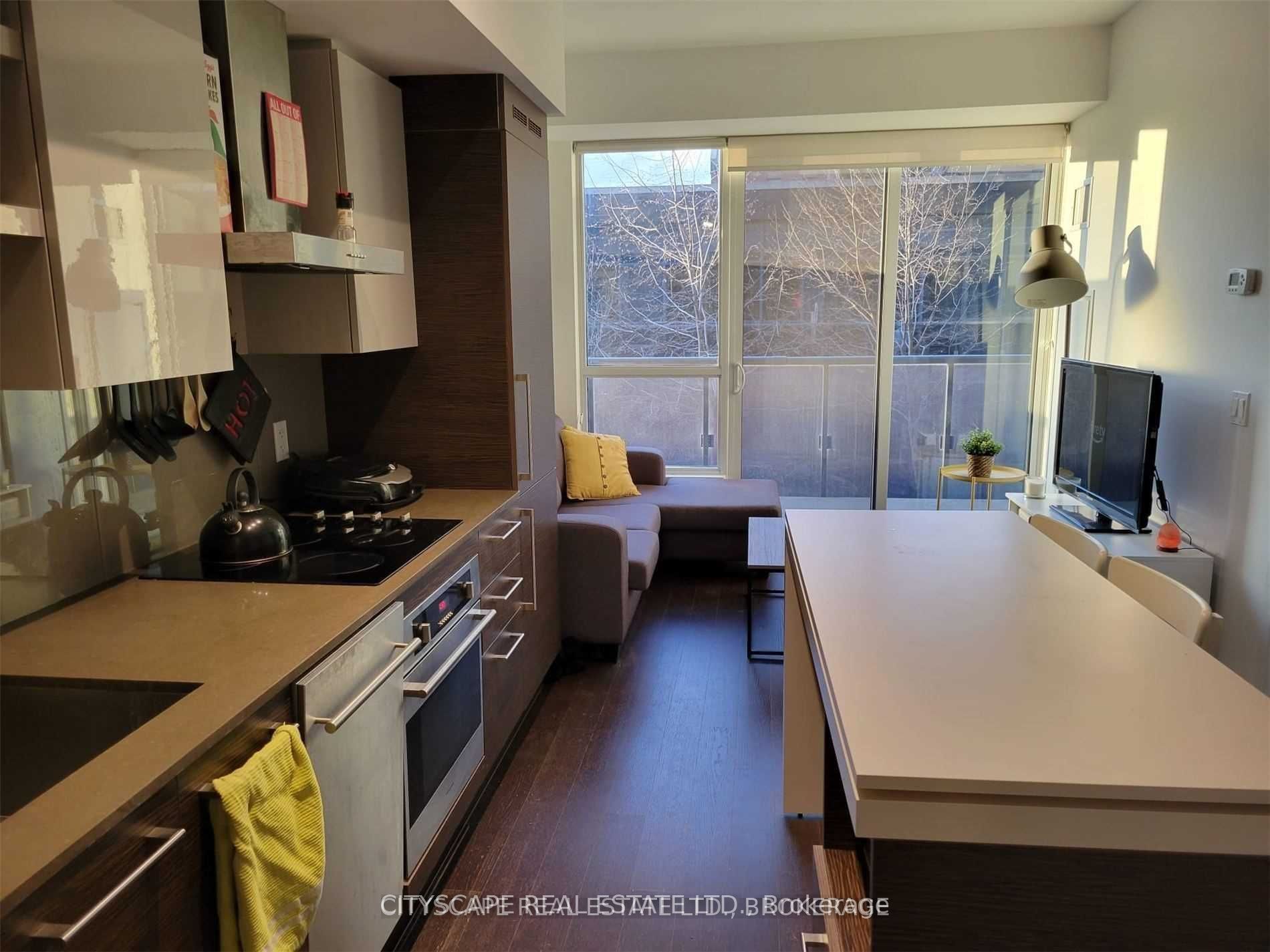 1030 King Street 449, Toronto, ON M6K 3N3 photo 3