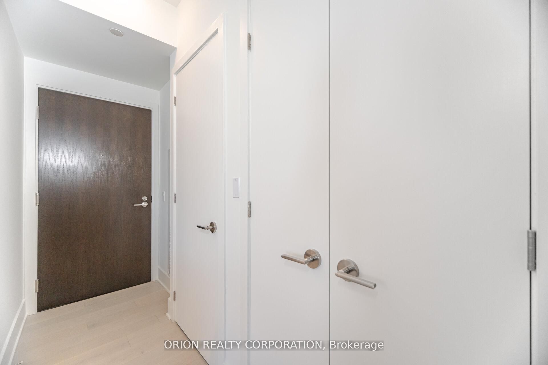 11 Yorkville Avenue 3204, Toronto, ON M4W 1L2 photo 4
