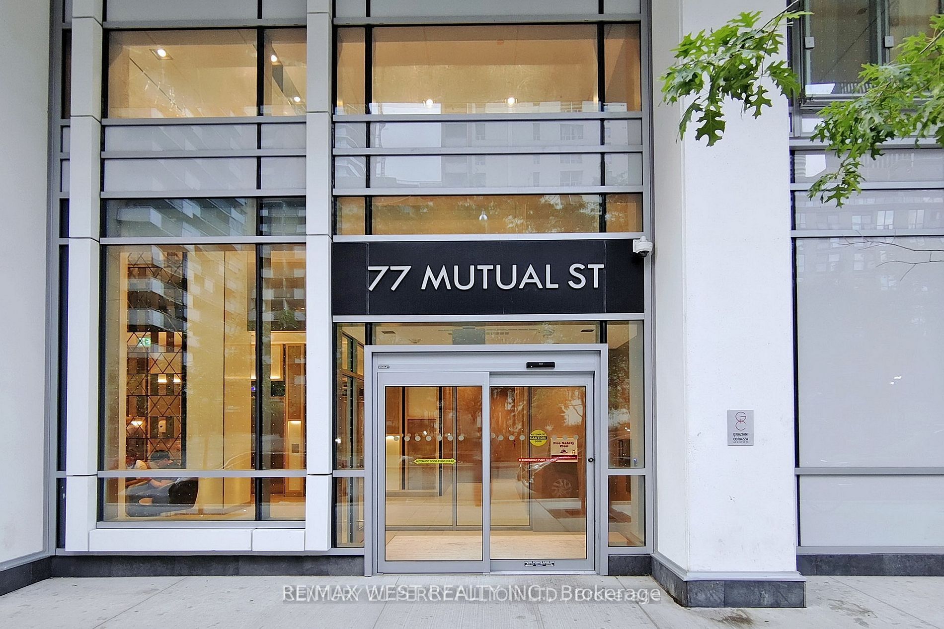 77 Mutual Street 708, Toronto, ON M5B 2A9 photo 2
