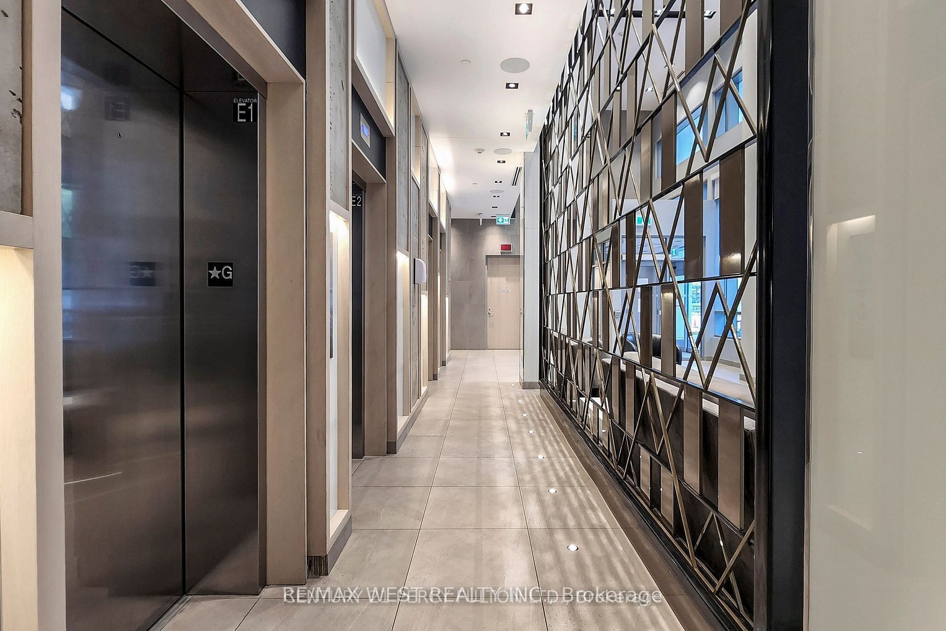 77 Mutual Street 708, Toronto, ON M5B 2A9 photo 4