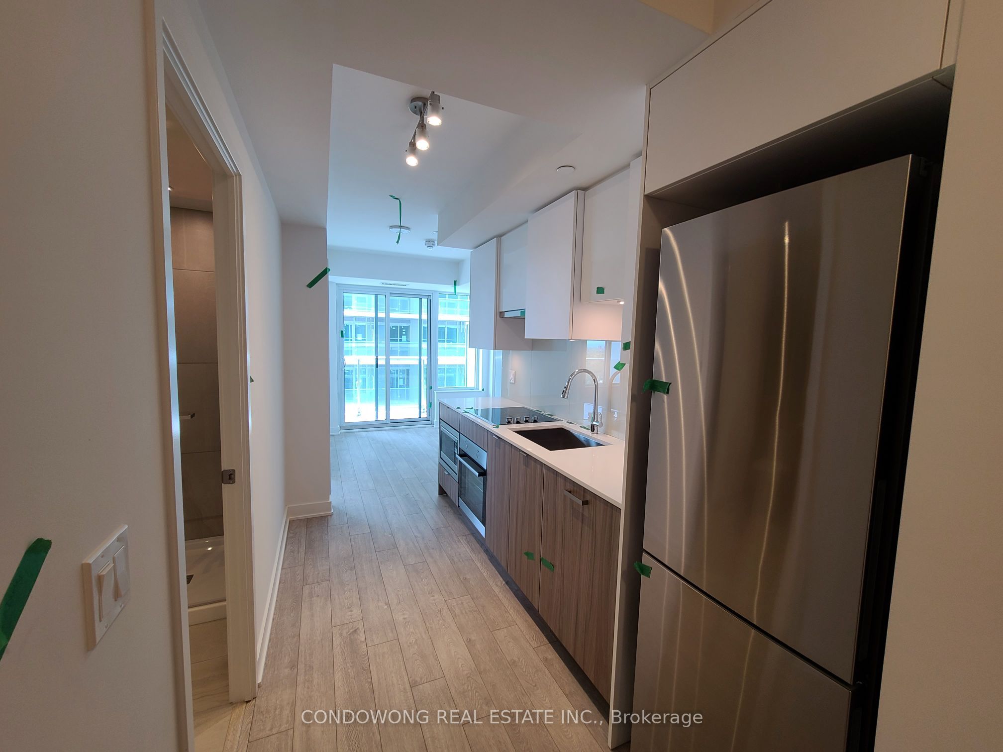 99 Broadway Avenue 2305, Toronto, ON M4P 0E3