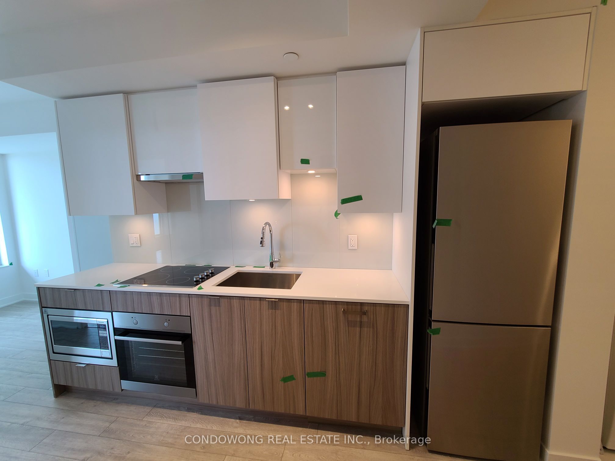 99 Broadway Avenue 2305, Toronto, ON M4P 0E3 photo 2
