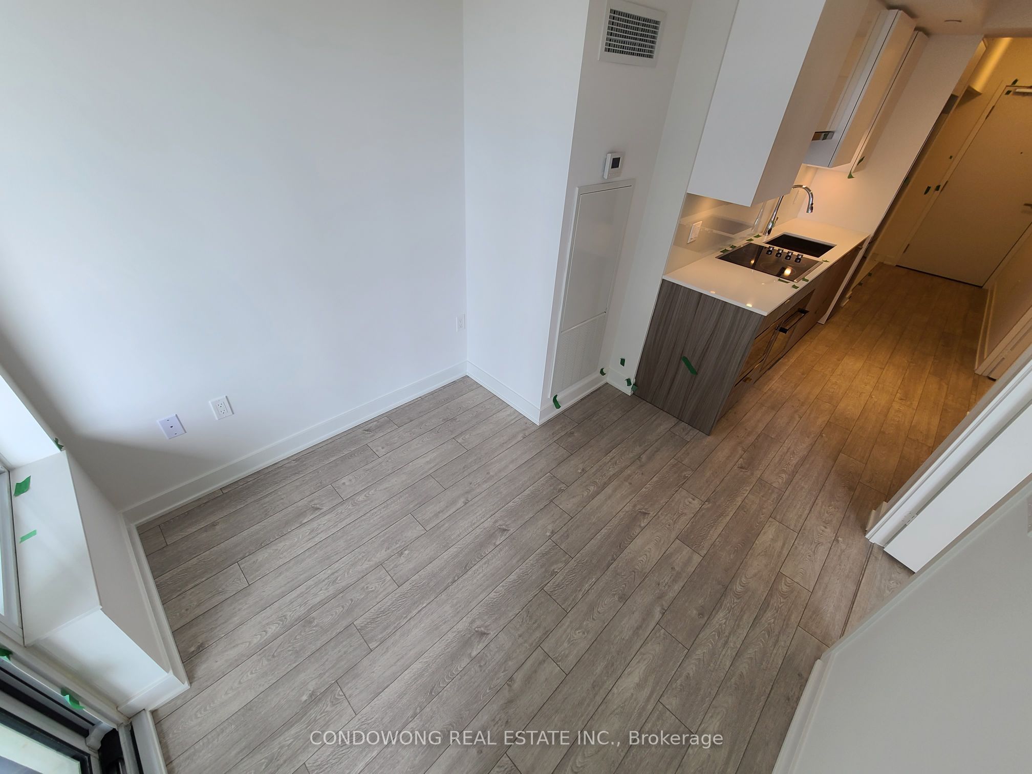 99 Broadway Avenue 2305, Toronto, ON M4P 0E3 photo 4
