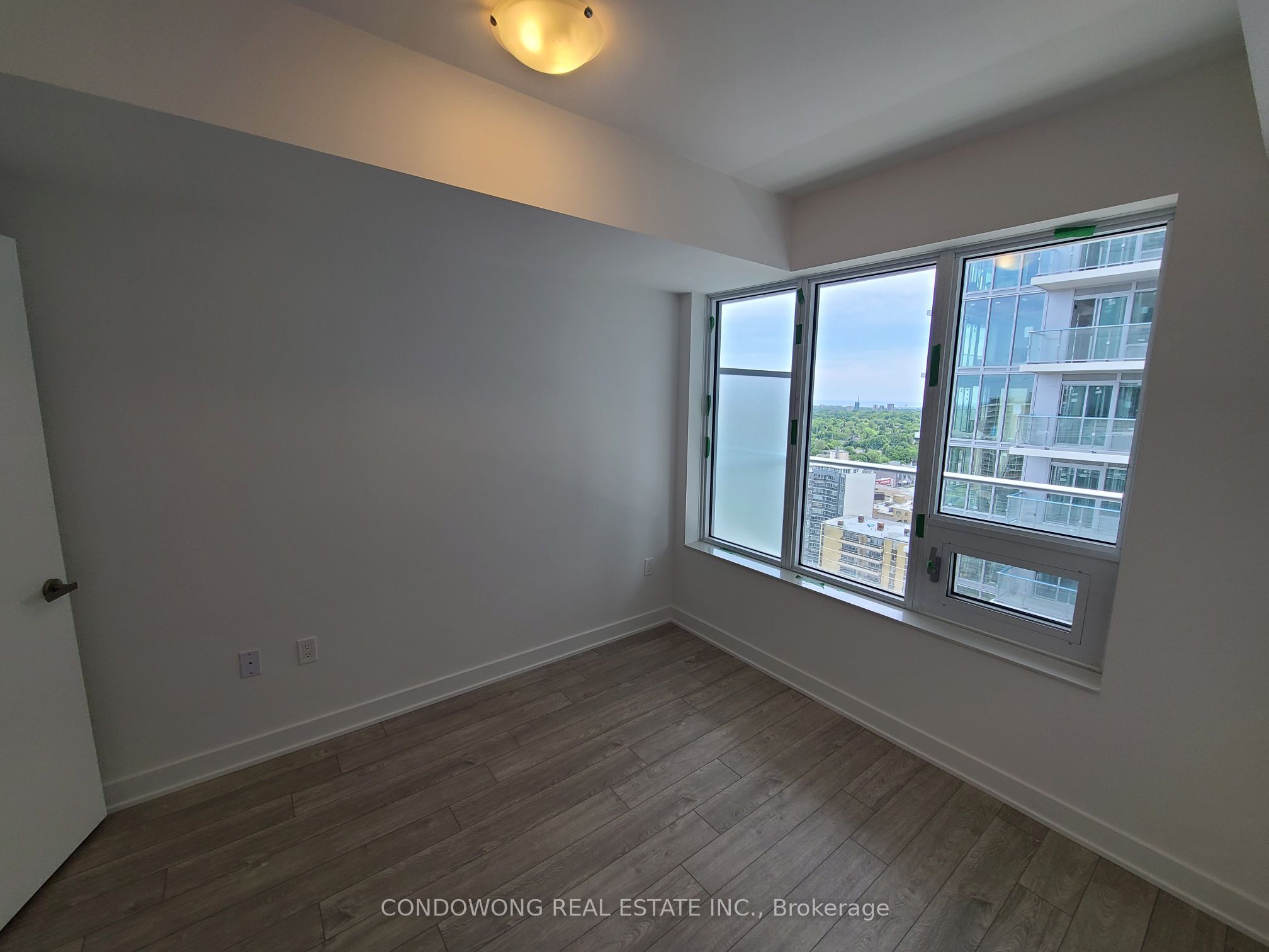 99 Broadway Avenue 2305, Toronto, ON M4P 0E3 photo 5