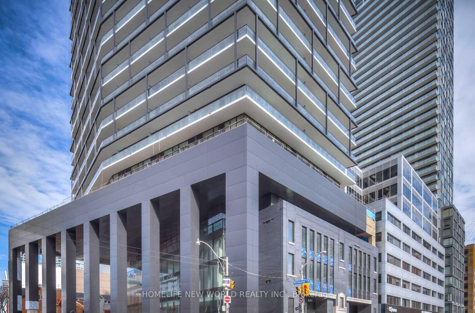 125 Peter St Street 1608, Toronto, ON M5V 0M2