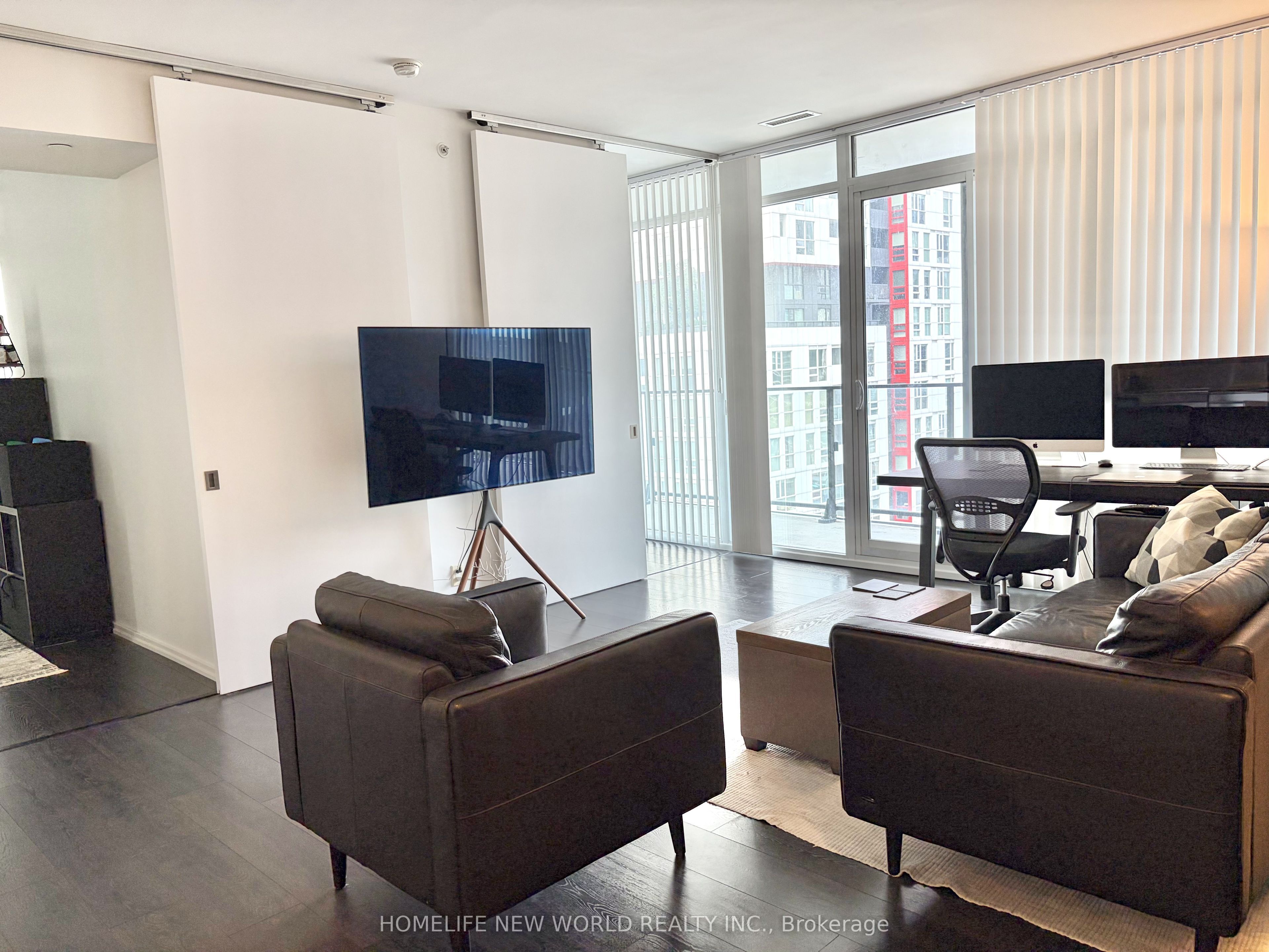 125 Peter St Street 1608, Toronto, ON M5V 0M2 photo 5