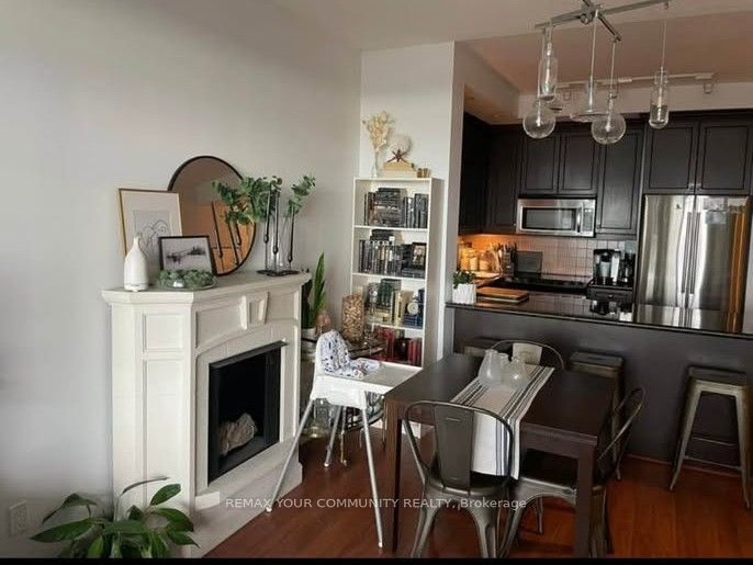 21 Grand Magazine Street 1502, Toronto, ON M5V 1B5 photo 3