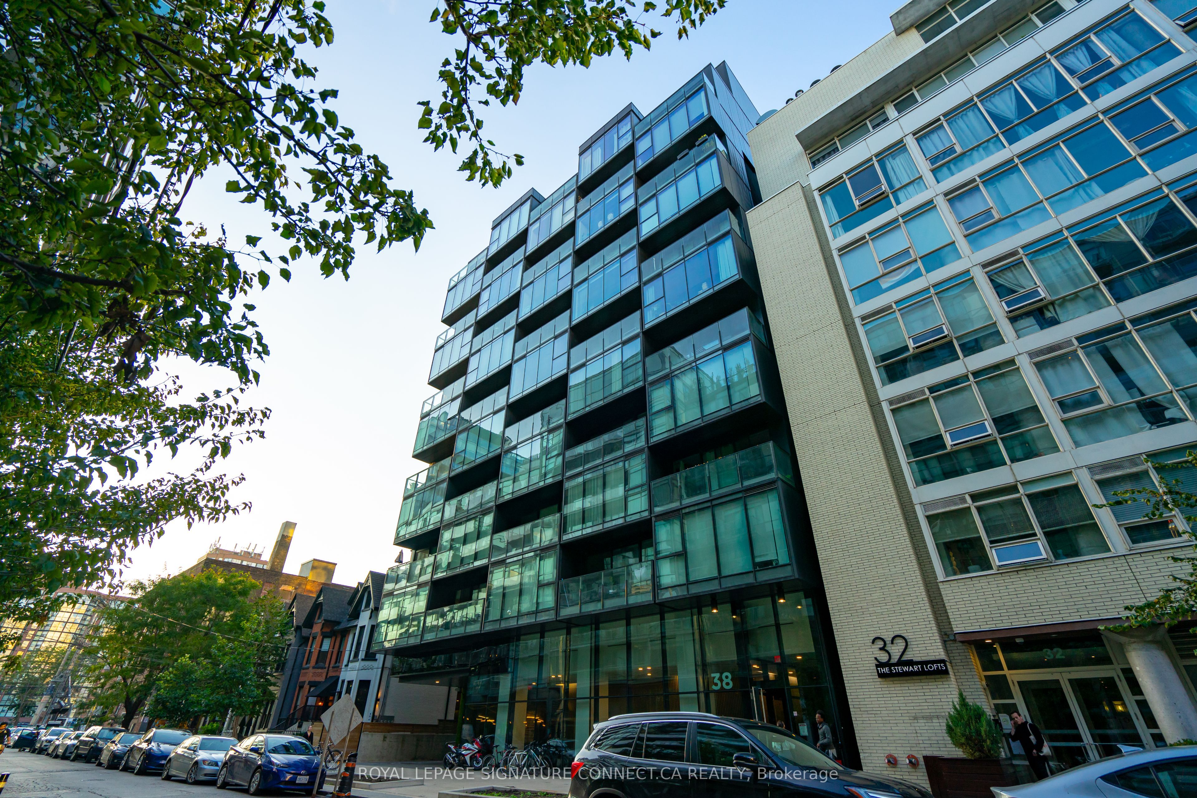38 Stewart Street 409, Toronto, ON M5V 0H1 photo 4