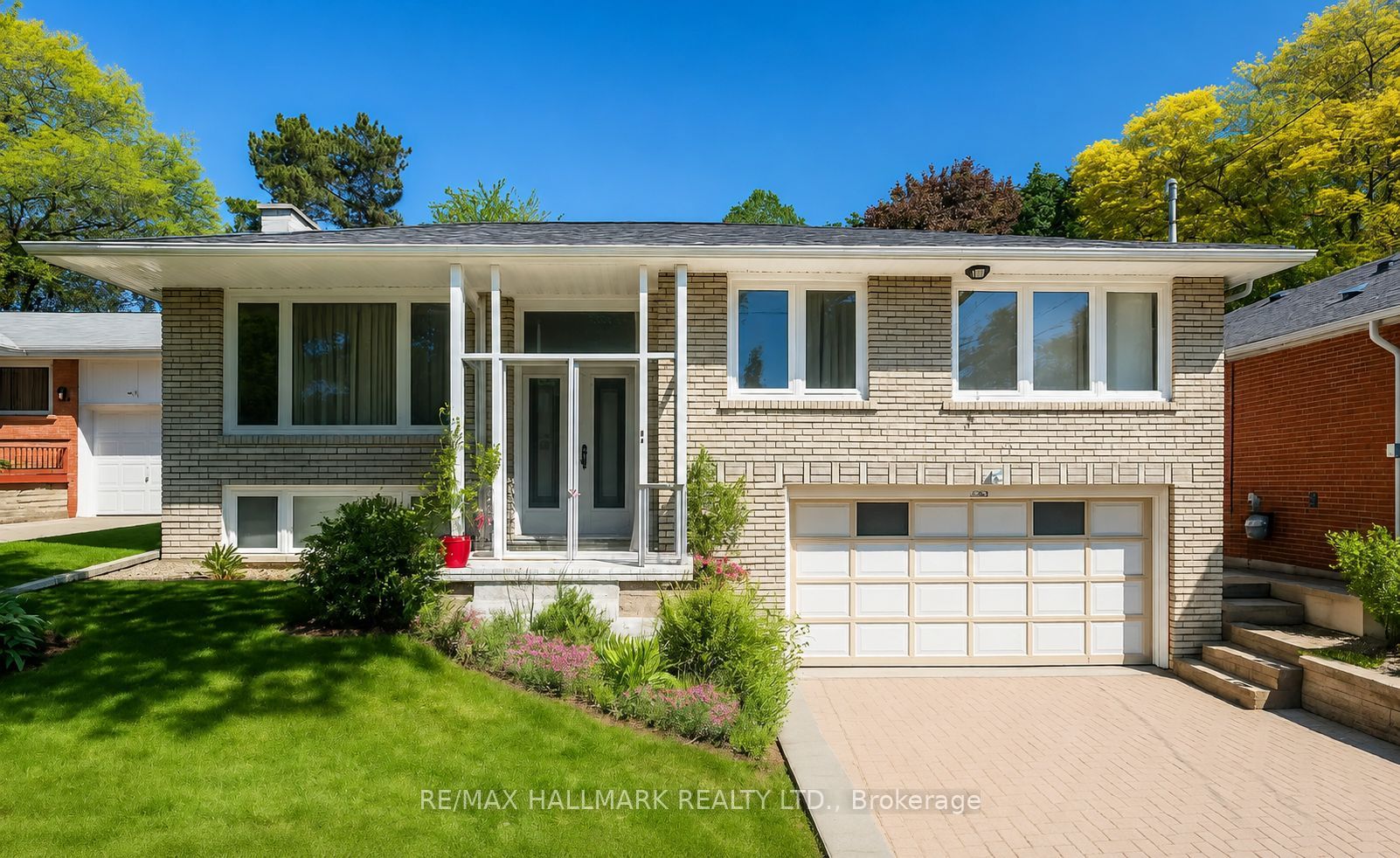 33 Sumner Heights Drive Main, Toronto, ON M2K 1Y2 photo 3