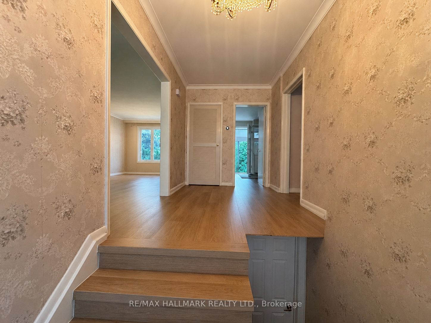 33 Sumner Heights Drive Main, Toronto, ON M2K 1Y2 photo 4