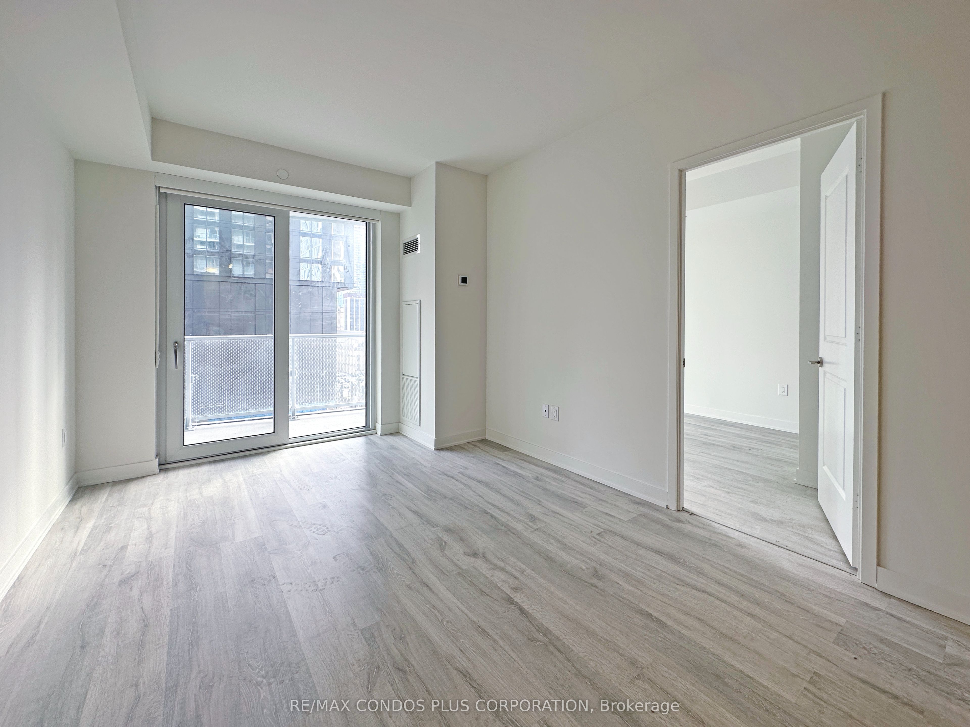 100 Dalhousie Street 808, Toronto, ON M5B 0C7 photo 4