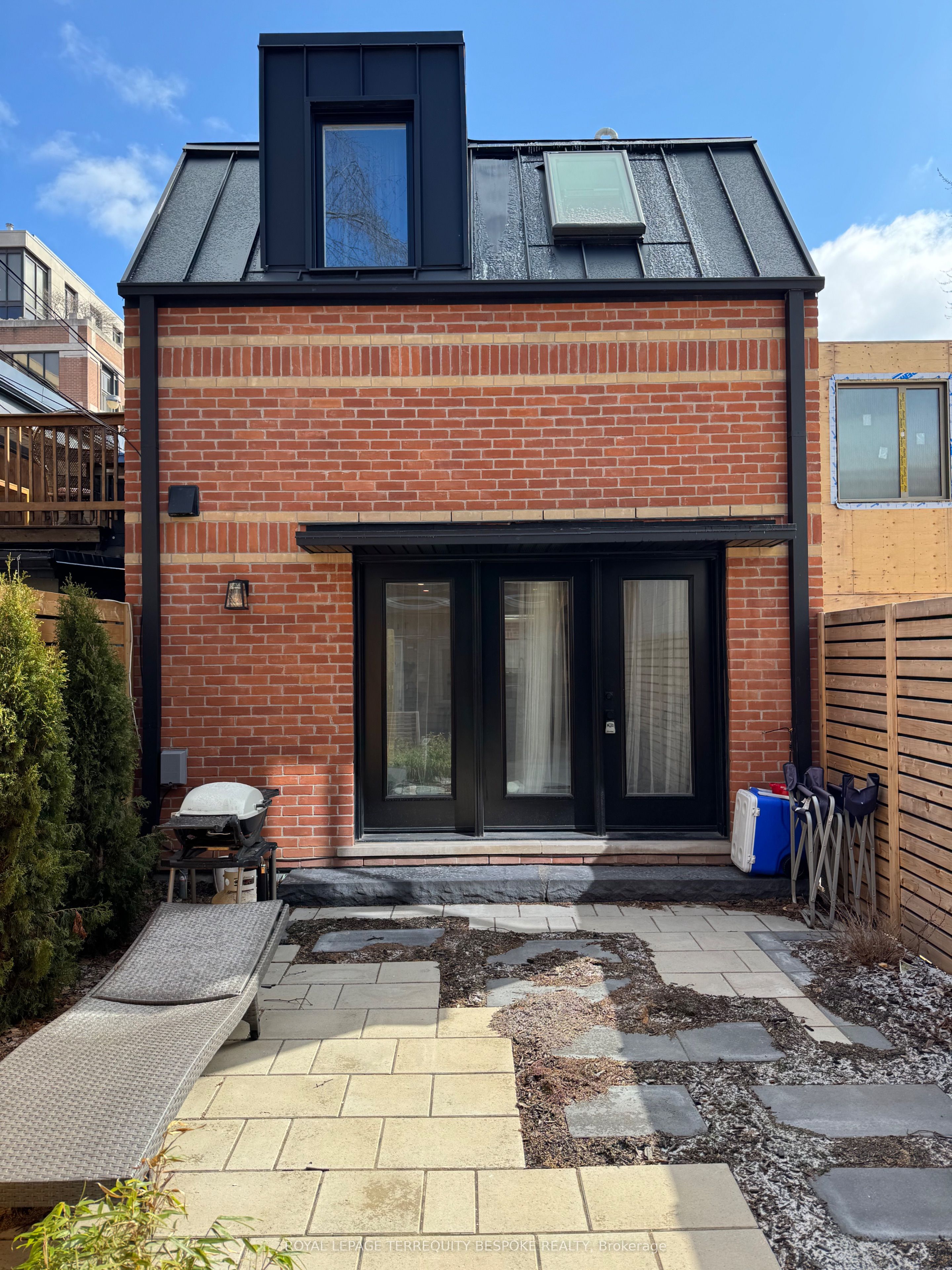 363 Euclid Avenue Laneway, Toronto, ON M6J 2K1