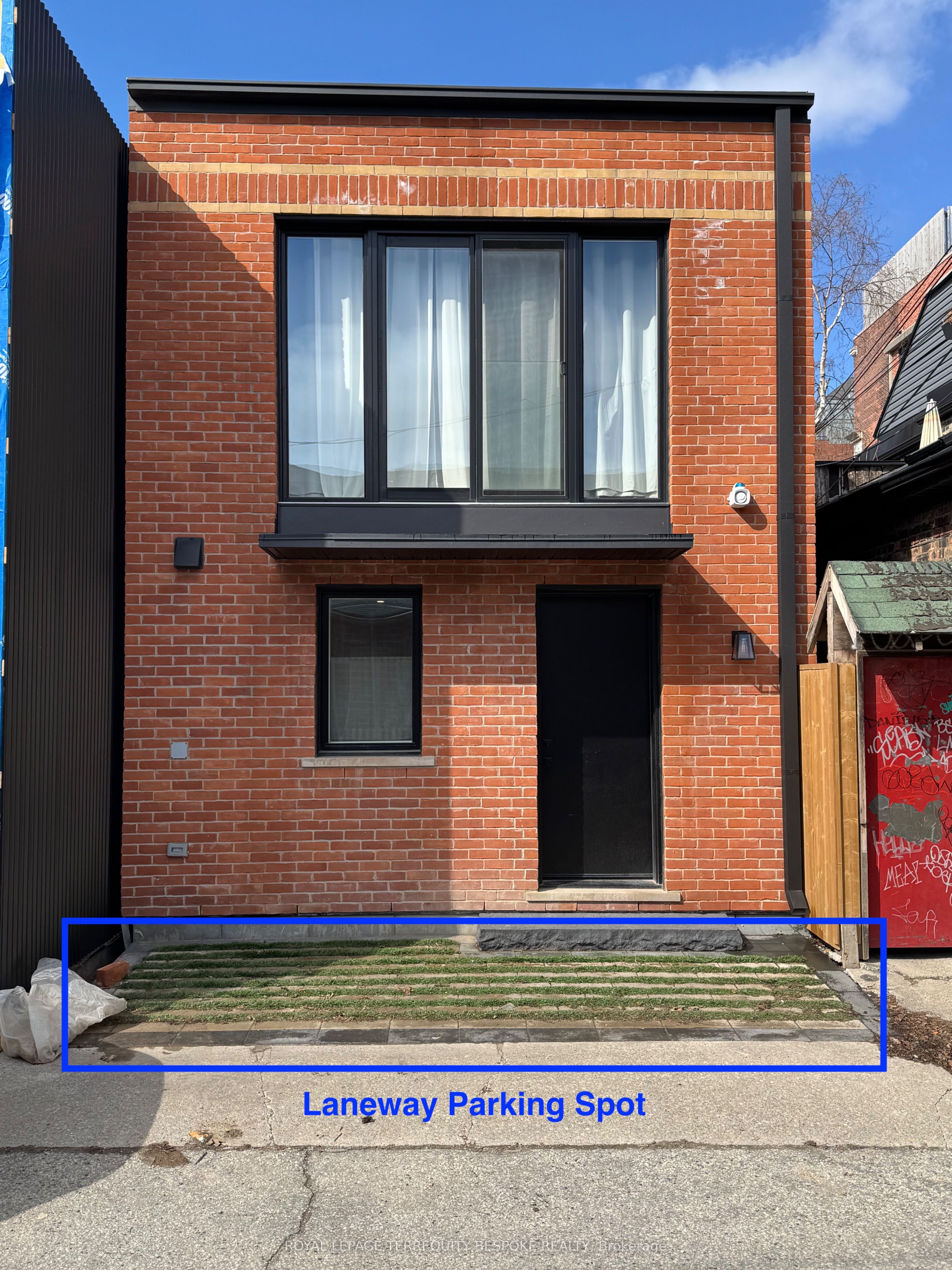 363 Euclid Avenue Laneway, Toronto, ON M6J 2K1 photo 3